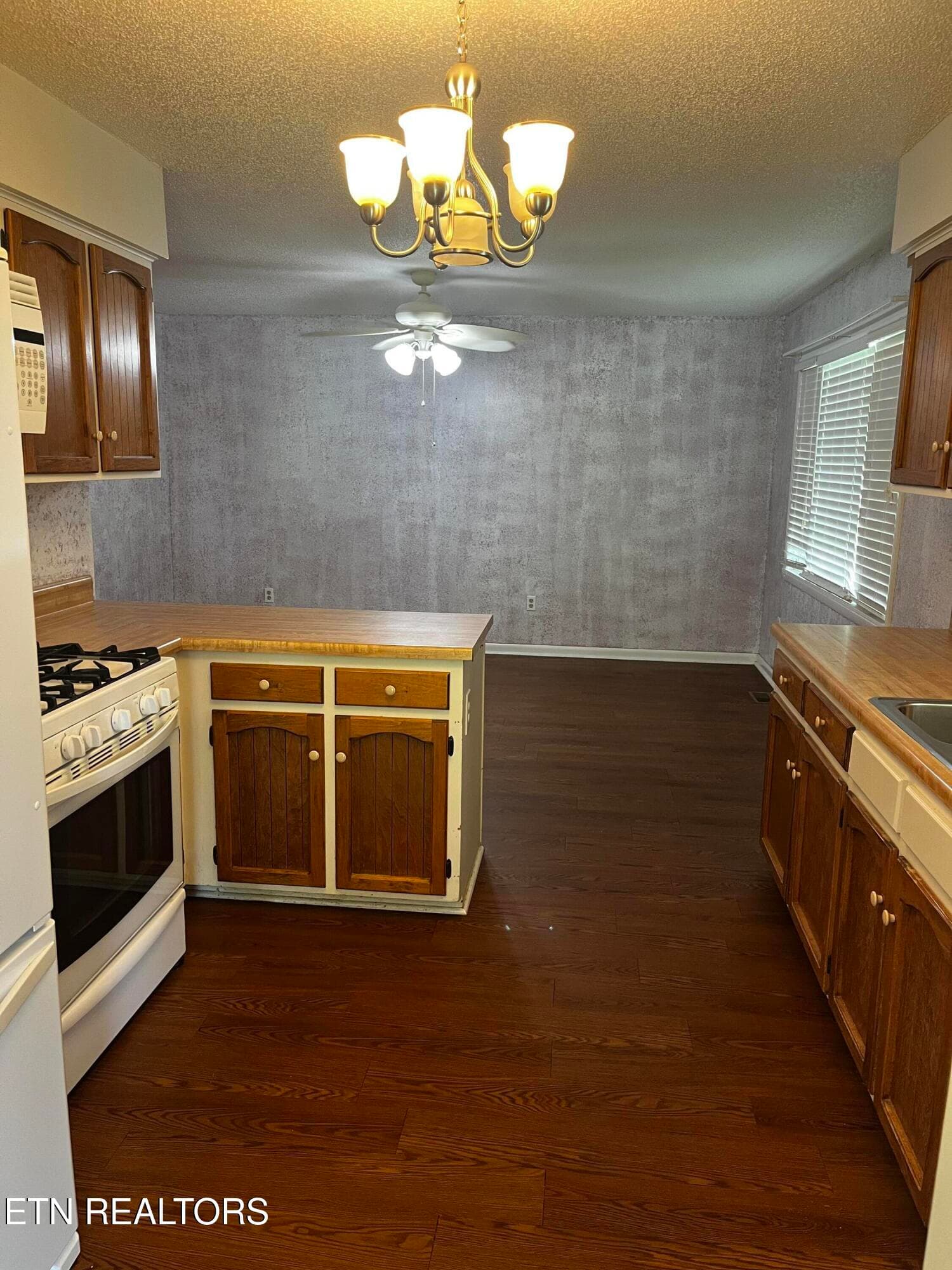 IMG_2888 - 48 Fallingbrook Drive, Crossville, TN 38555
