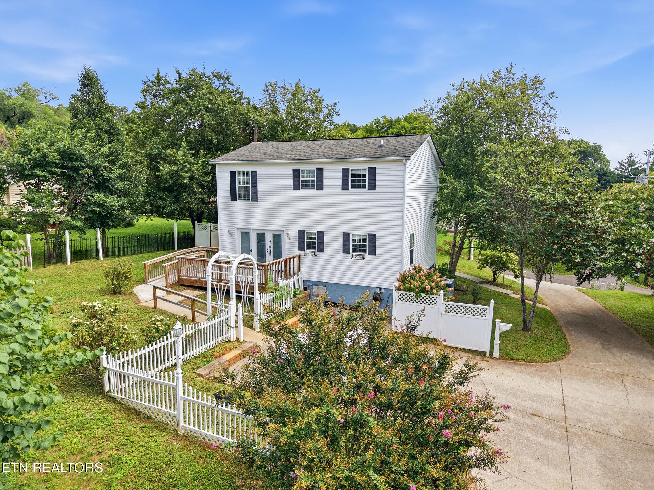 Backyard - 5209 Montrose Rd, Knoxville, TN 37918, Knoxville