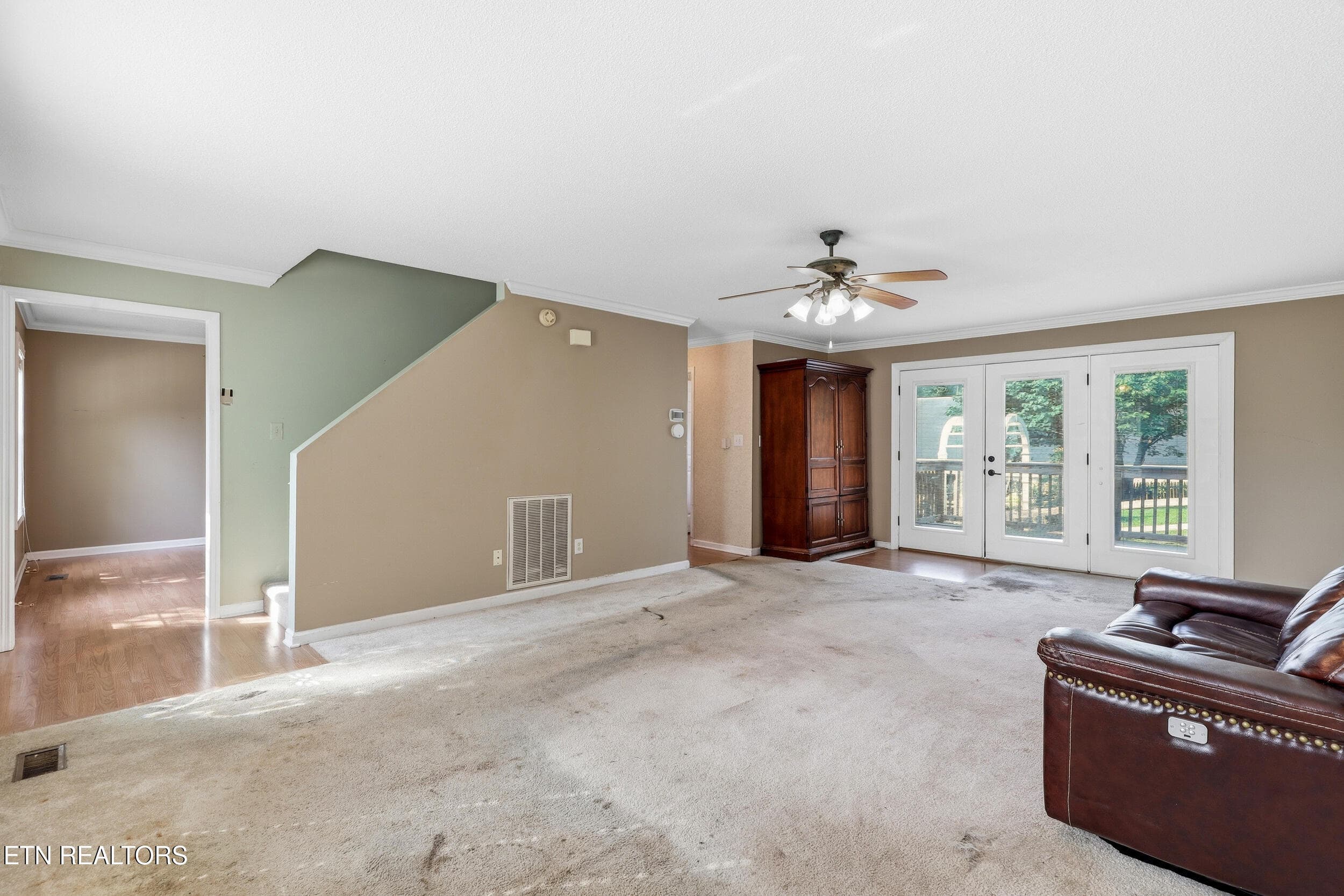 Living Room - 5209 Montrose Rd, Knoxville, TN 37918, Knoxville