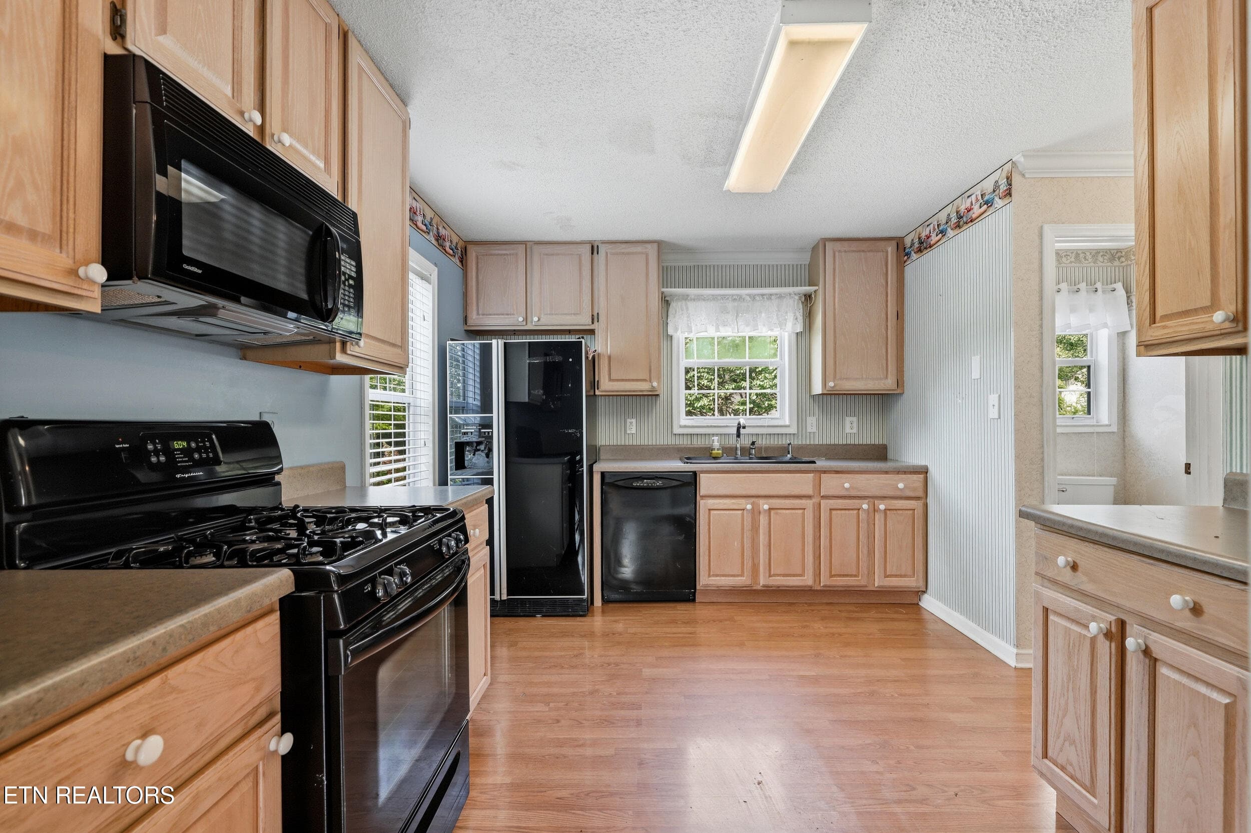Kitchen - 5209 Montrose Rd, Knoxville, TN 37918, Knoxville