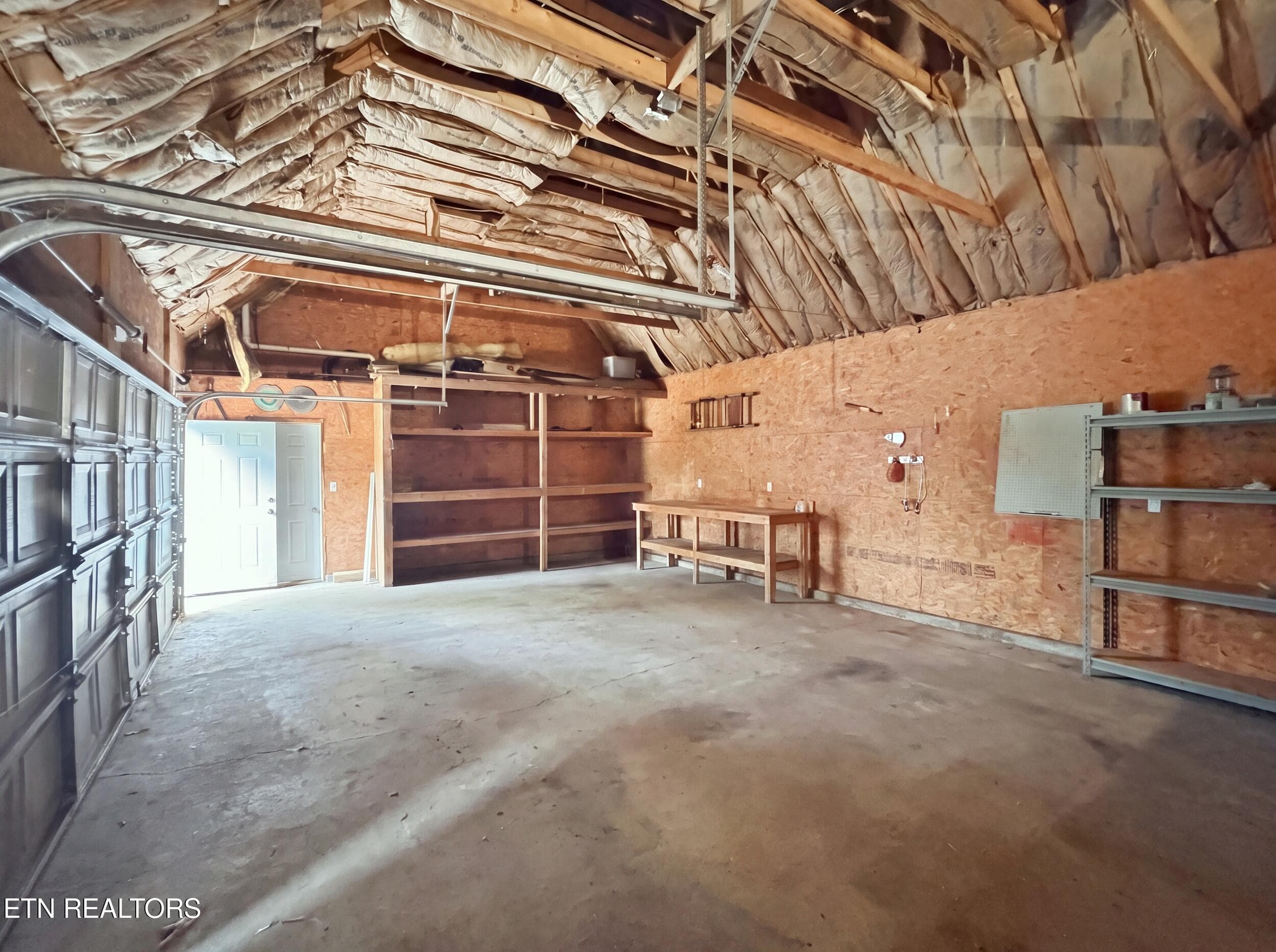8-Car Garage - 5209 Montrose Rd, Knoxville, TN 37918, Knoxville