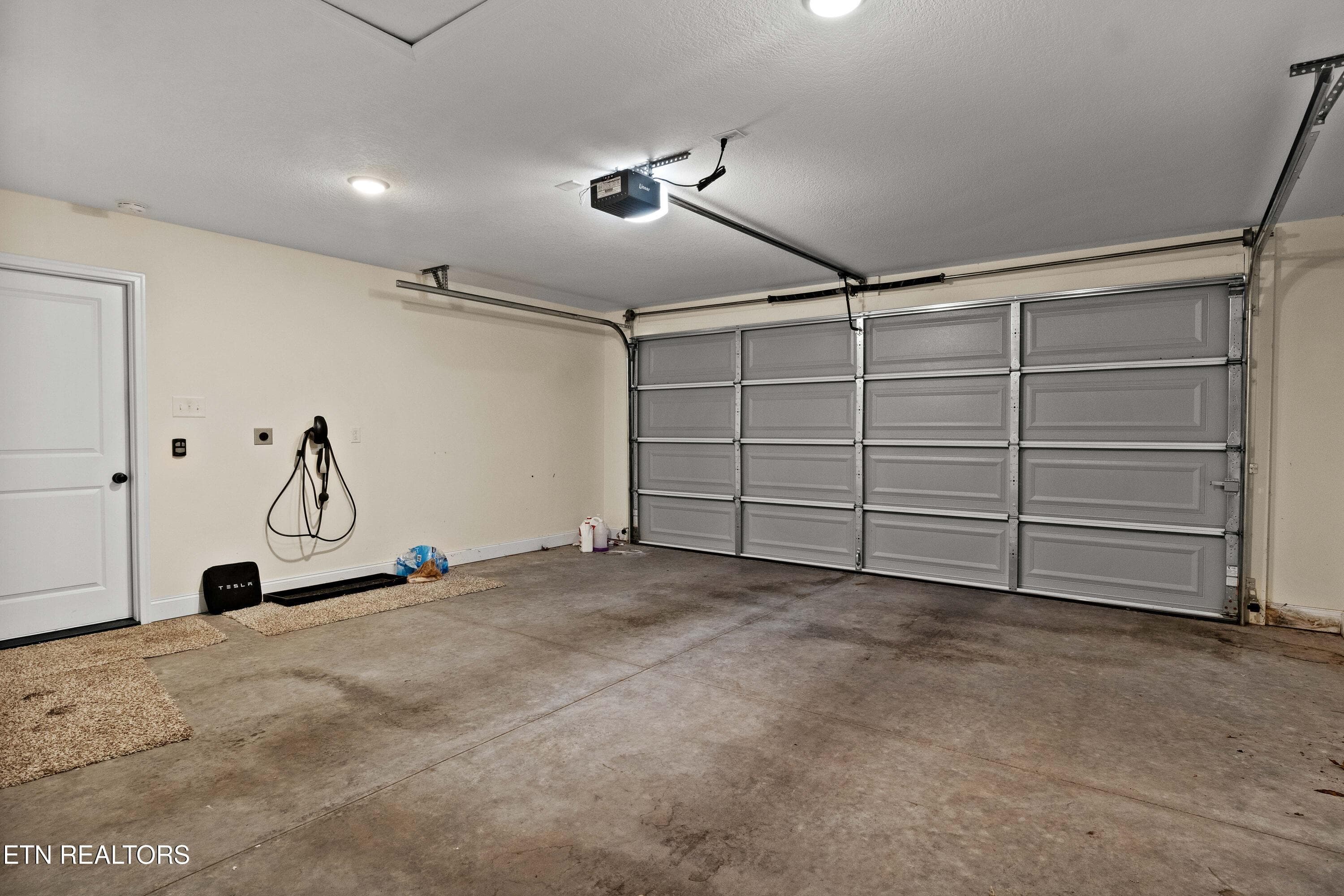 14Garage - 8021 Poplar Grove Lane, Powell, TN 37849