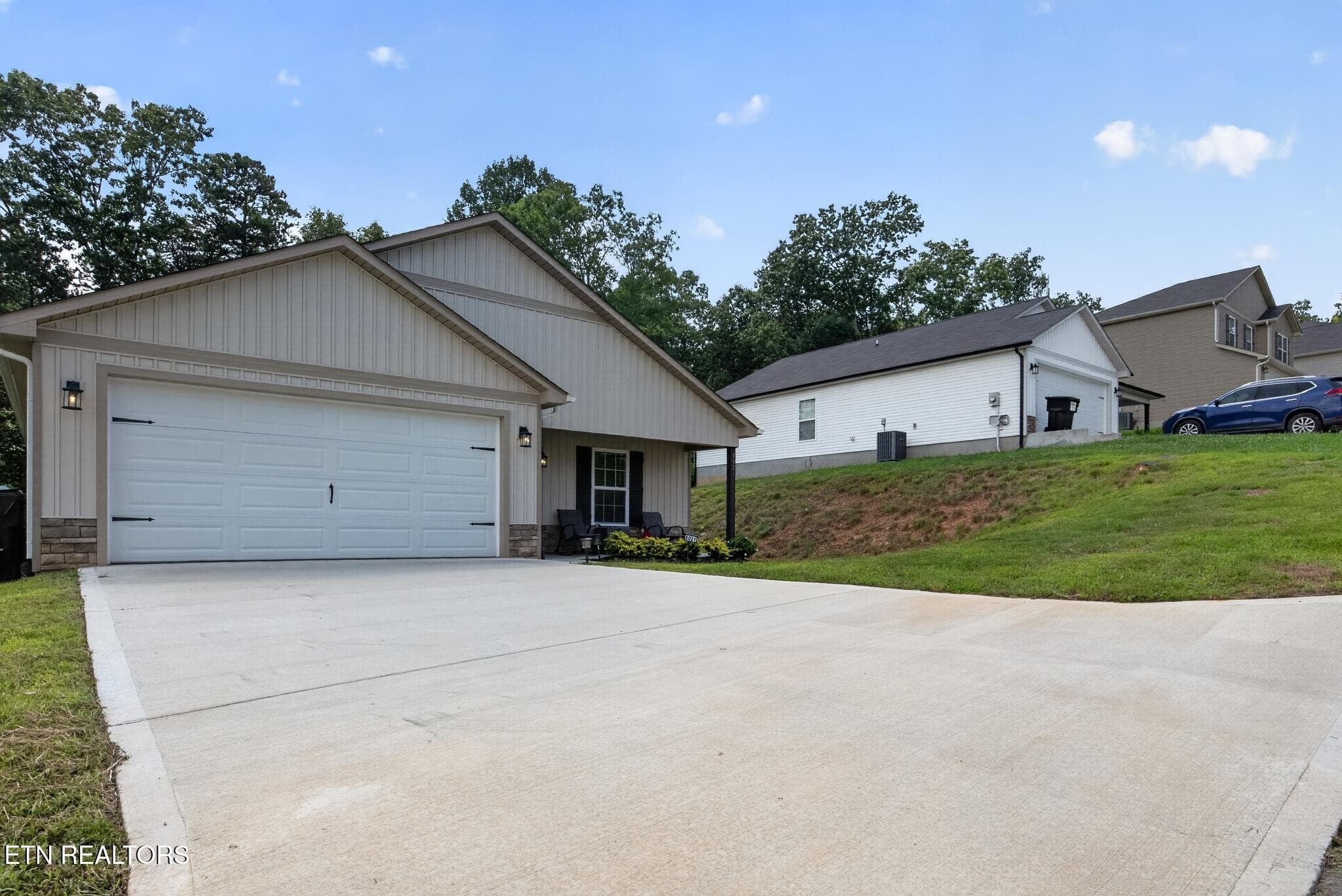 16Front of house - 8021 Poplar Grove Lane, Powell, TN 37849