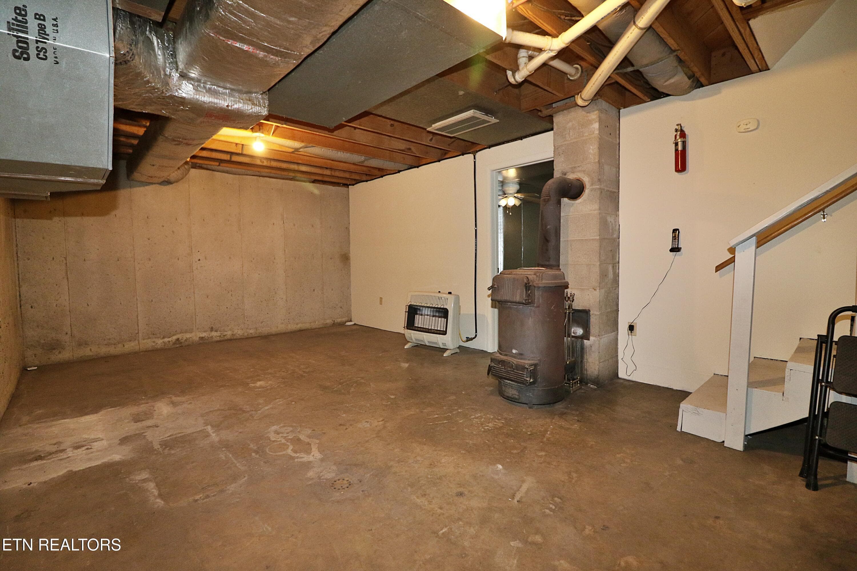 094A4285 - 7914 Brimstone Rd, Robbins, TN 37852
