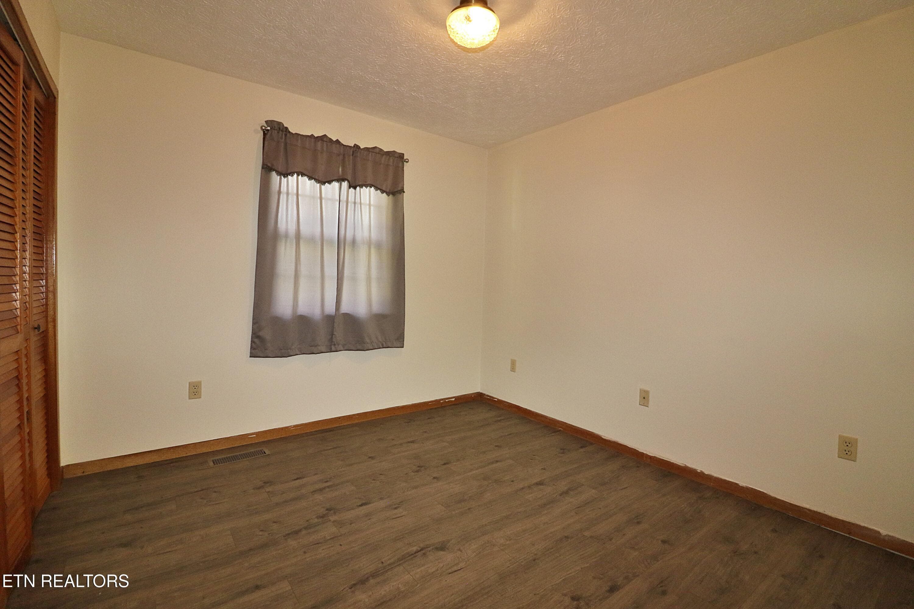 094A4300 - 7914 Brimstone Rd, Robbins, TN 37852
