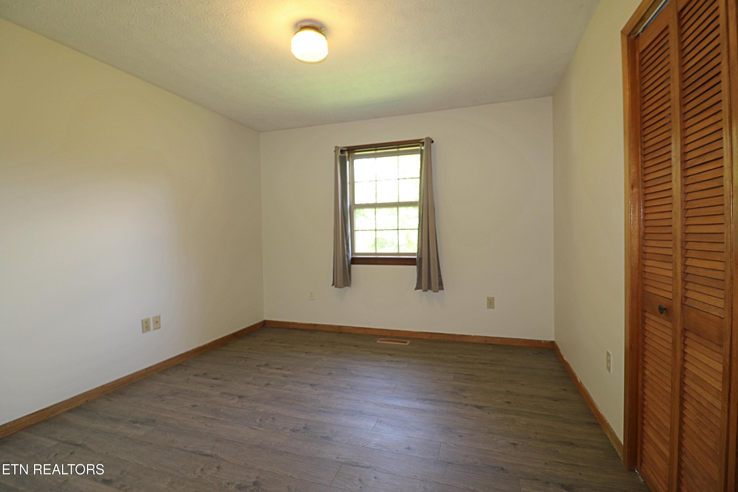 094A4301 - 7914 Brimstone Rd, Robbins, TN 37852