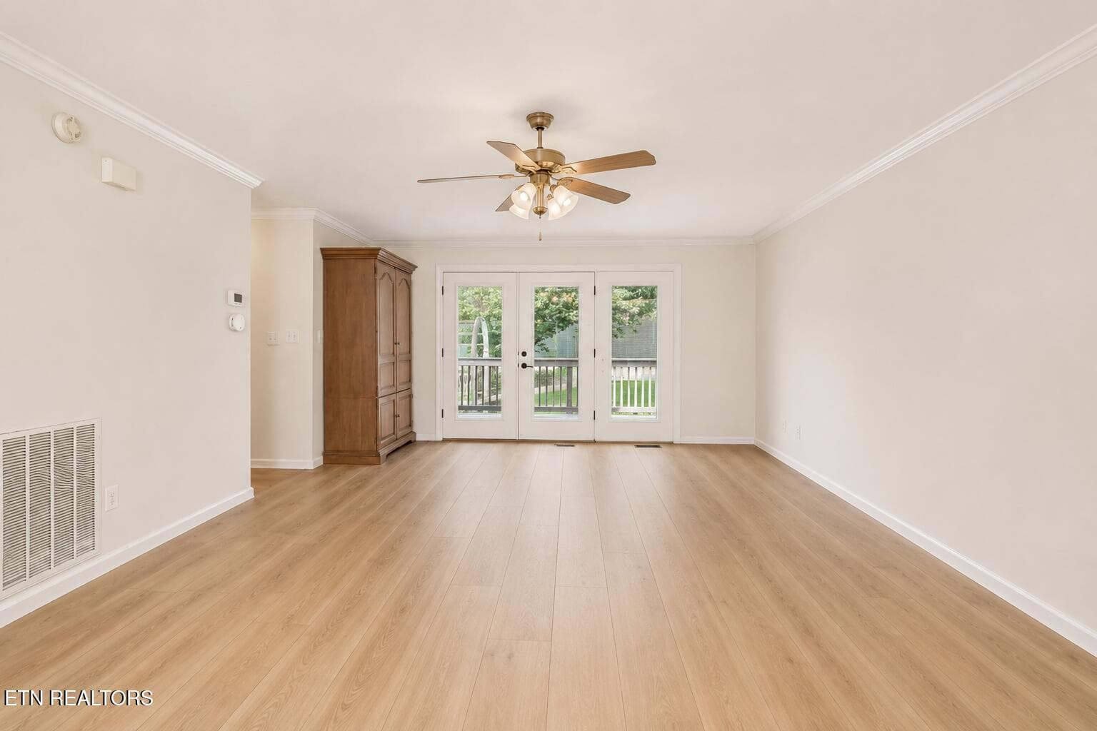 Living Room AI Enhanced - 5209 Montrose Rd, Knoxville, TN 37918, Knoxville