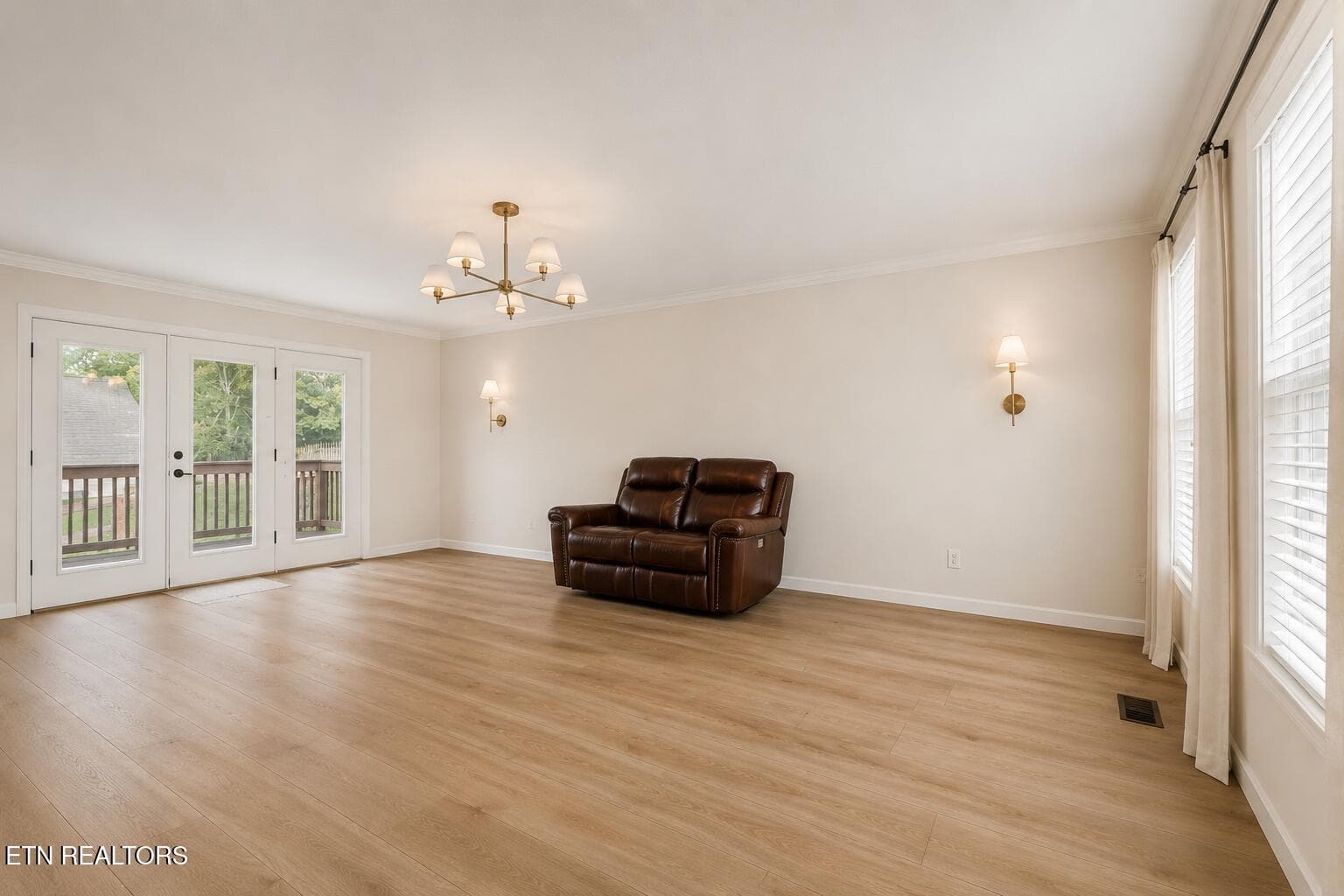 Living Room AI Enhanced - 5209 Montrose Rd, Knoxville, TN 37918, Knoxville