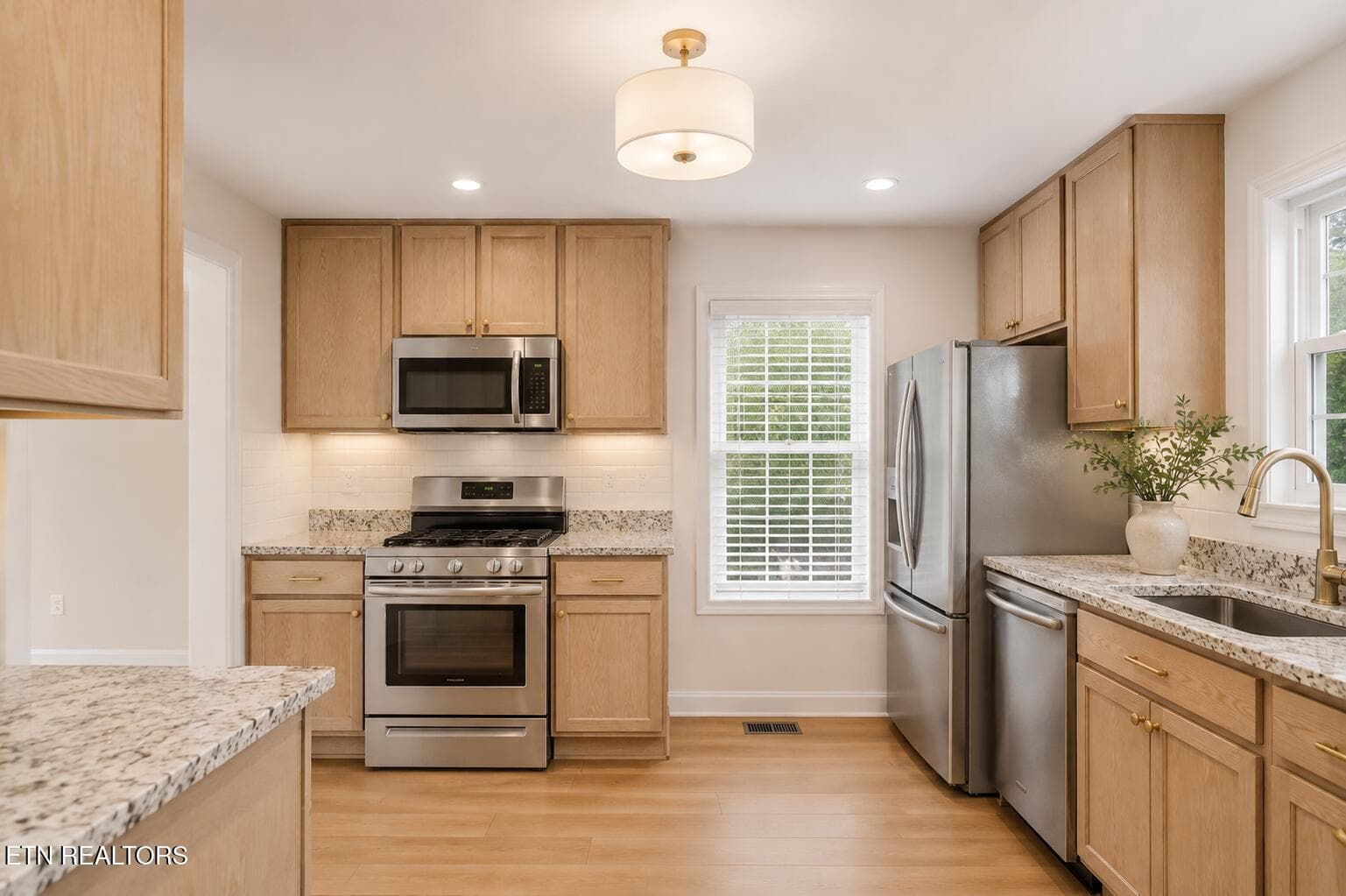 Kitchen AI Enhanced - 5209 Montrose Rd, Knoxville, TN 37918, Knoxville