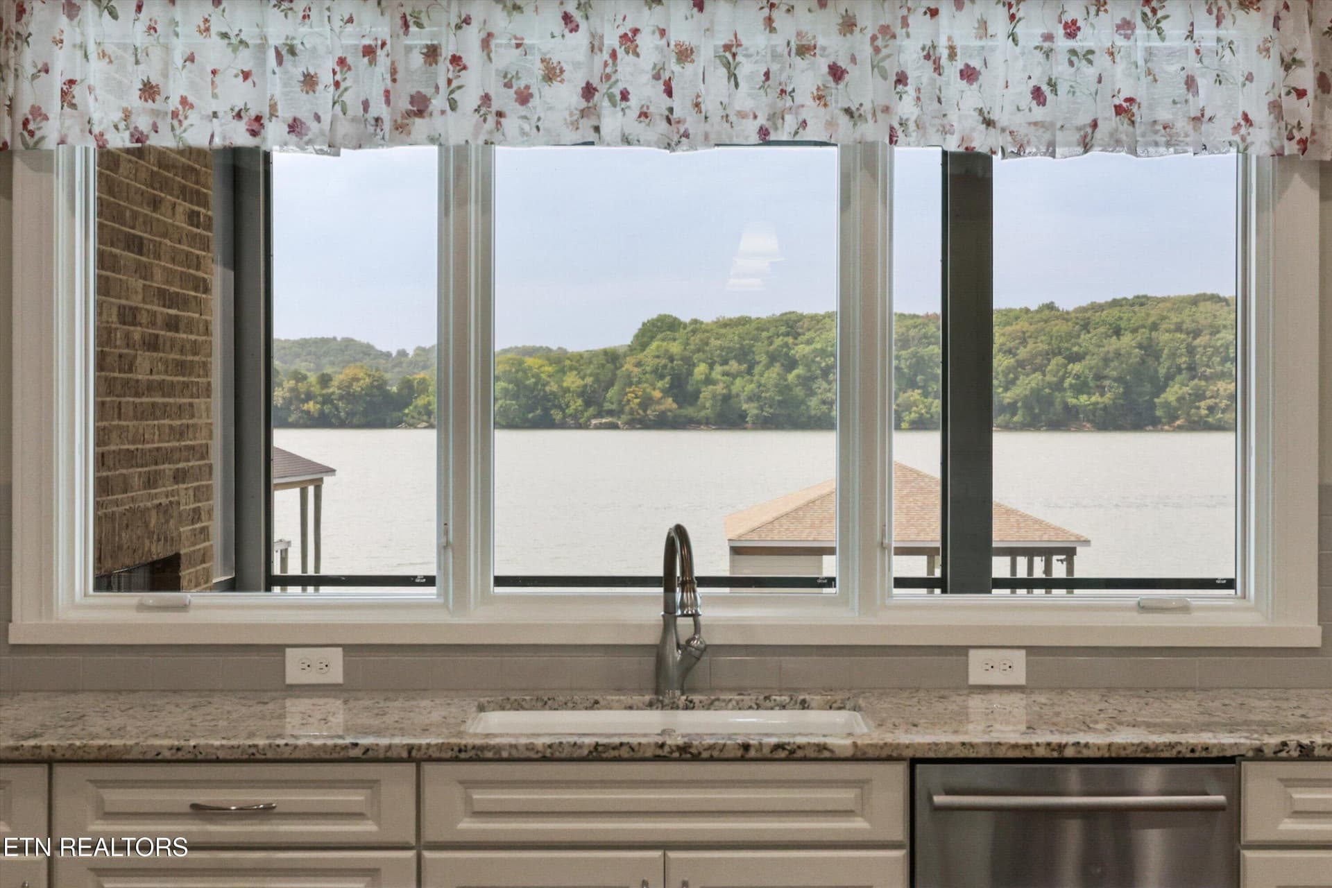 18-3738 Promontory Point36 - 3738 Promontory Point, Louisville, TN 37777