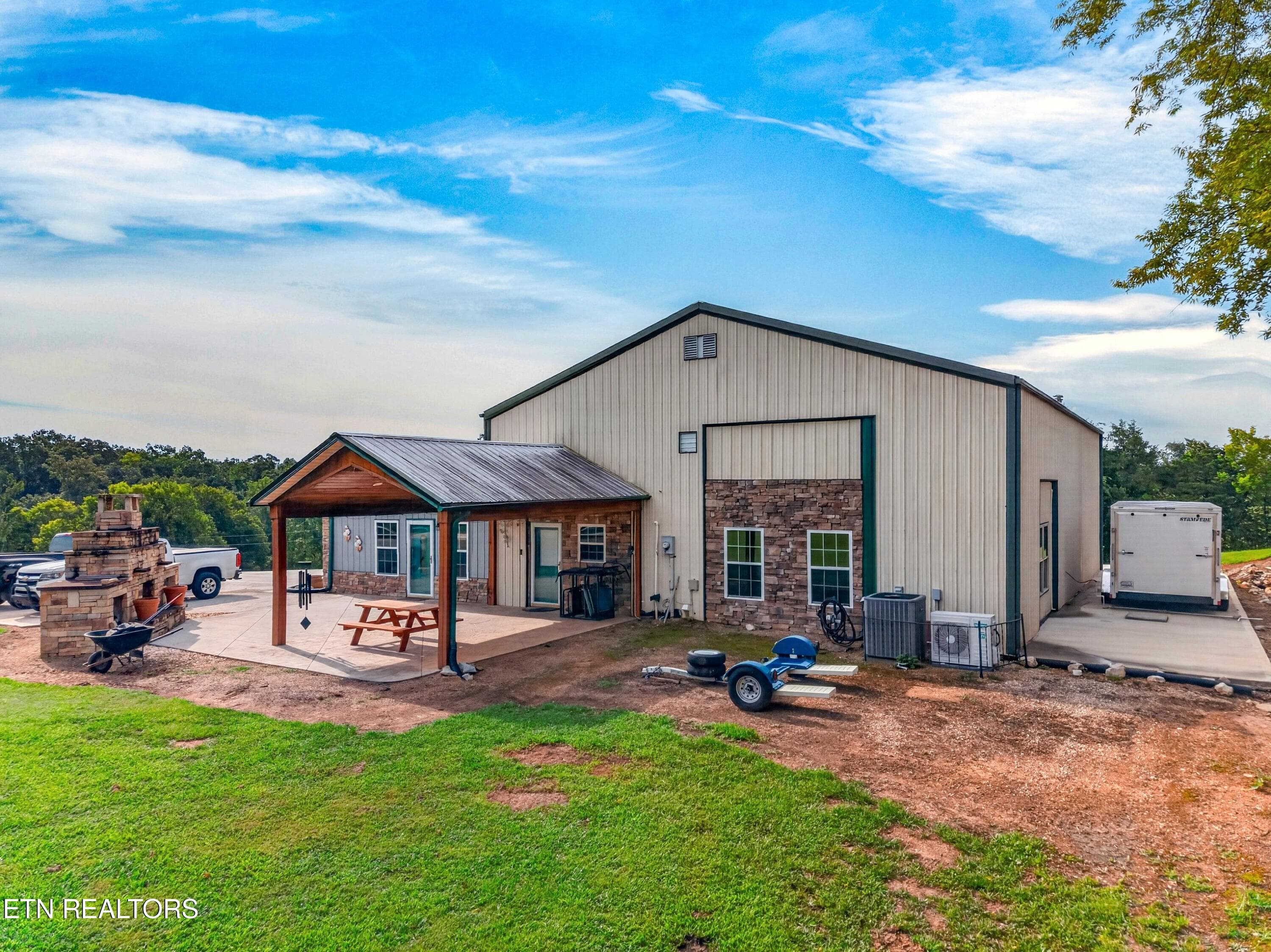 002-428ShraderRoad-Dandridge-TN-37725-SM - 428 Shrader Rd, Dandridge, TN 37725