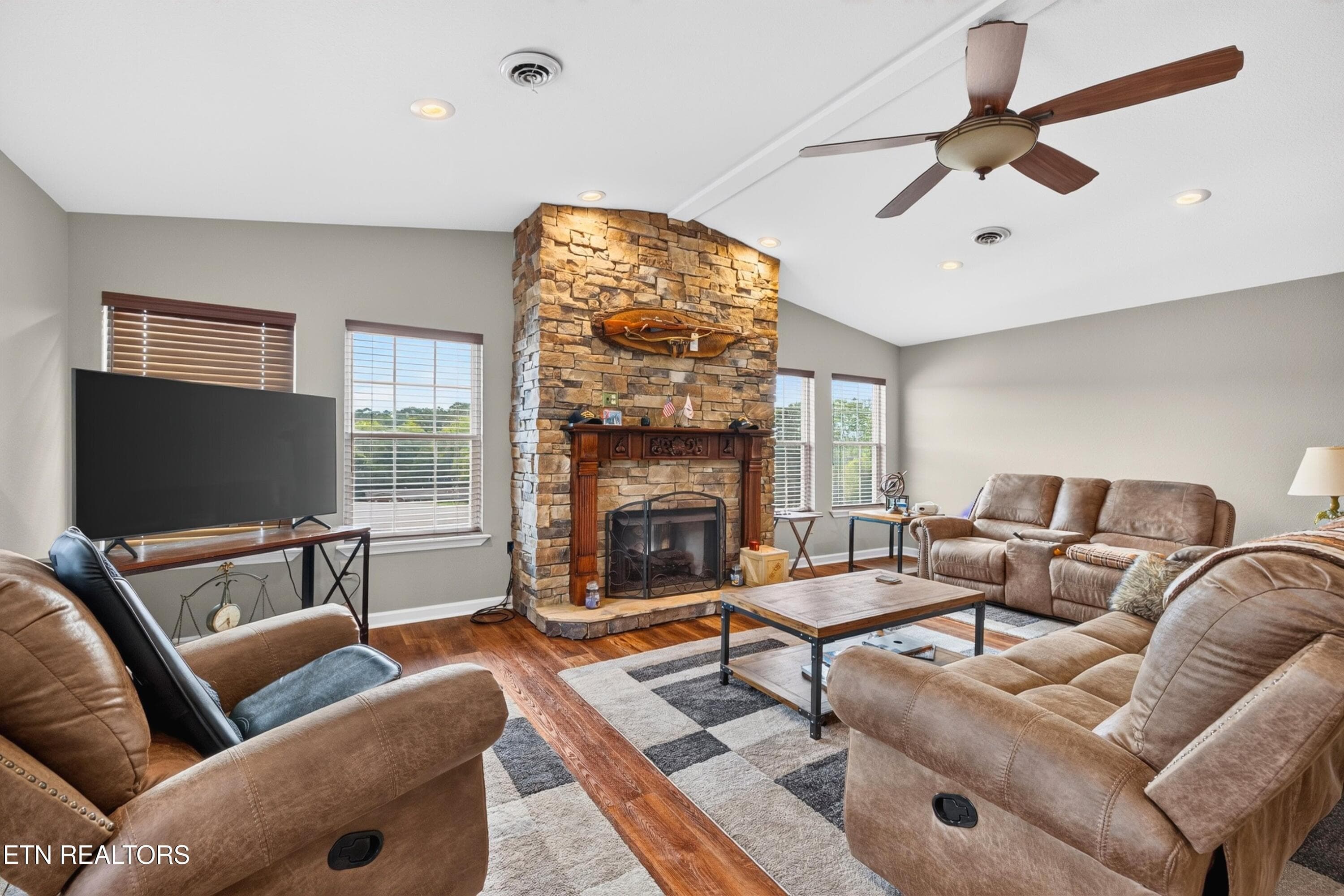 008-428ShraderRoad-Dandridge-TN-37725-SM - 428 Shrader Rd, Dandridge, TN 37725