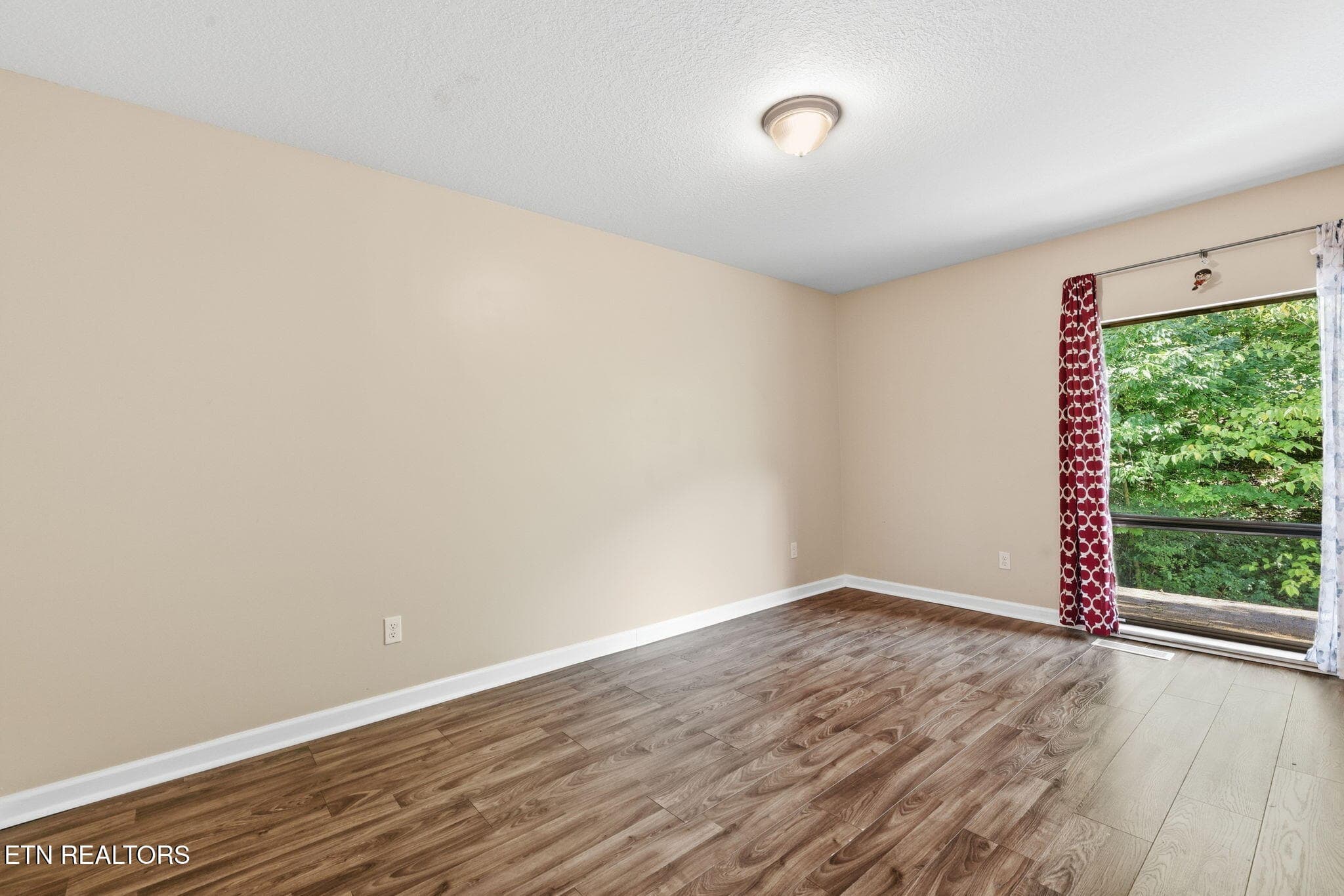 25-web-or-mls-DSC_0700 - 70 Valley Forge Drive, Oak Ridge, TN 37830