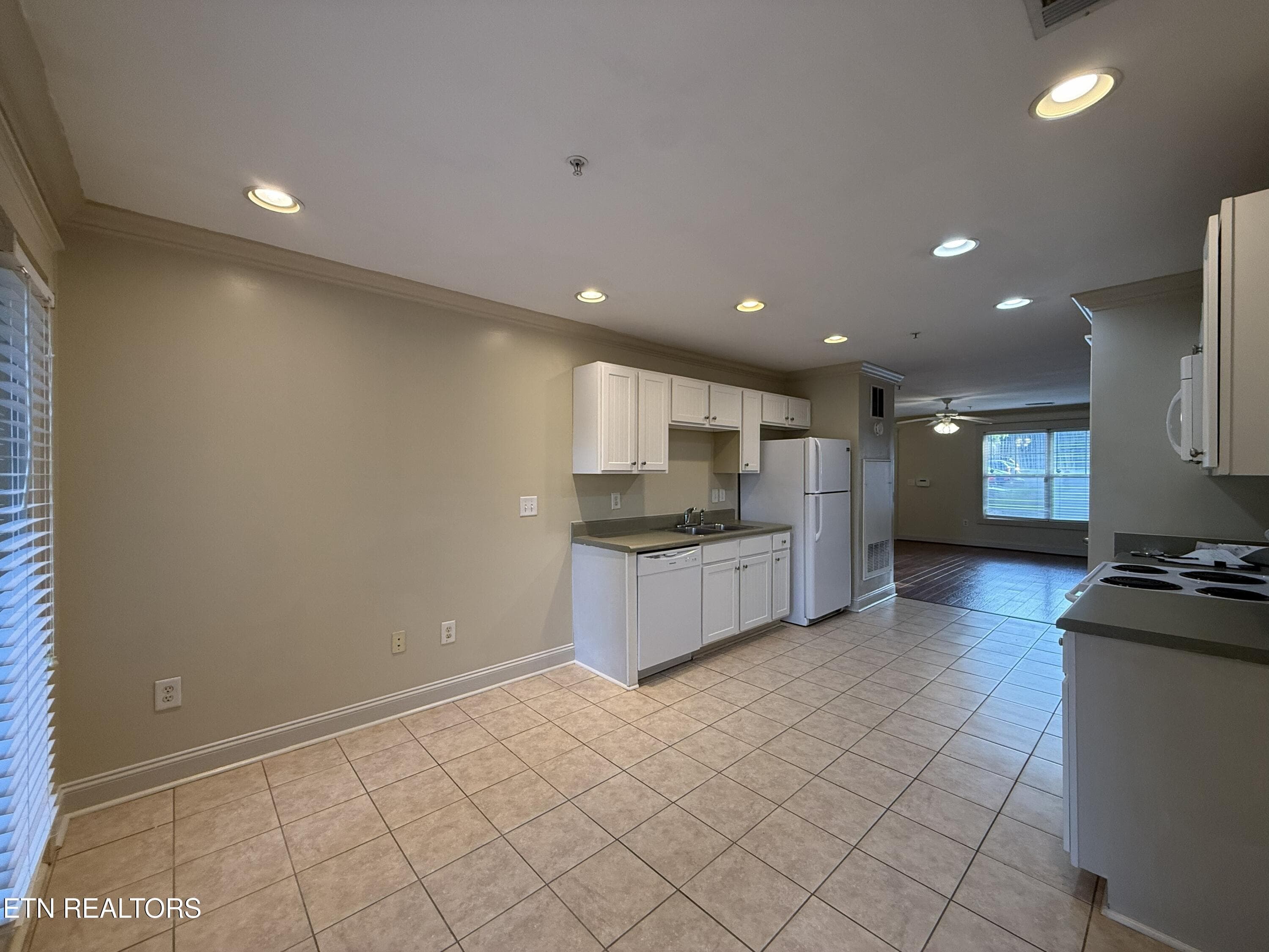 Dining Room2 - 3831 Cherokee Woods Way 102, Knoxville, TN 37920, Knoxville