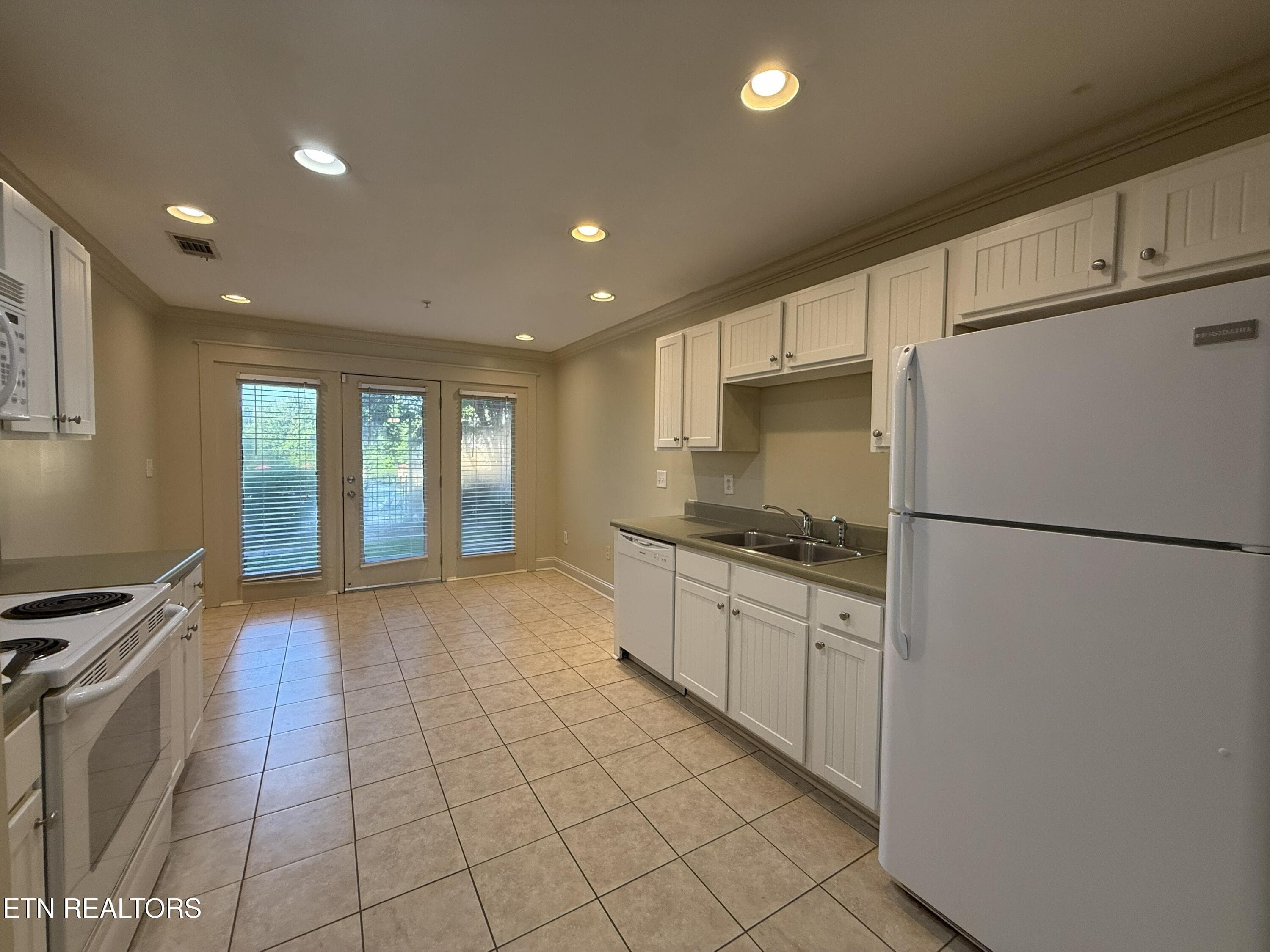 Kitchen1 - 3831 Cherokee Woods Way 102, Knoxville, TN 37920, Knoxville