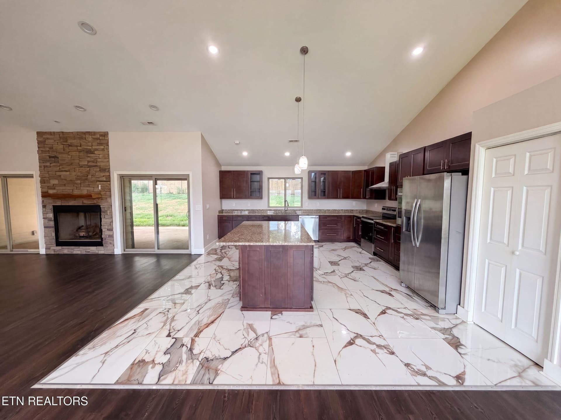 listing_1 - 354 Fairway Drive, Dandridge, TN 37725