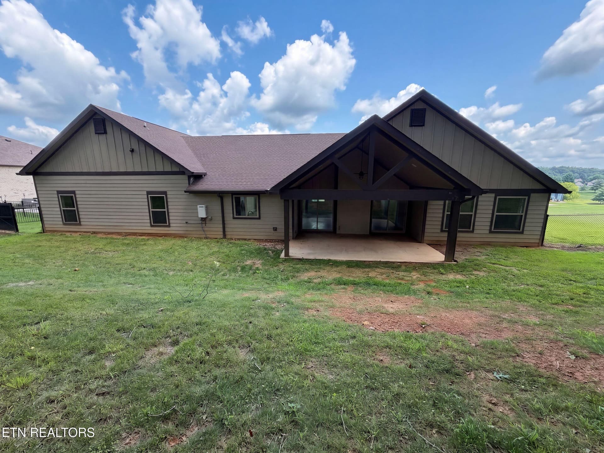 listing_4 - 354 Fairway Drive, Dandridge, TN 37725