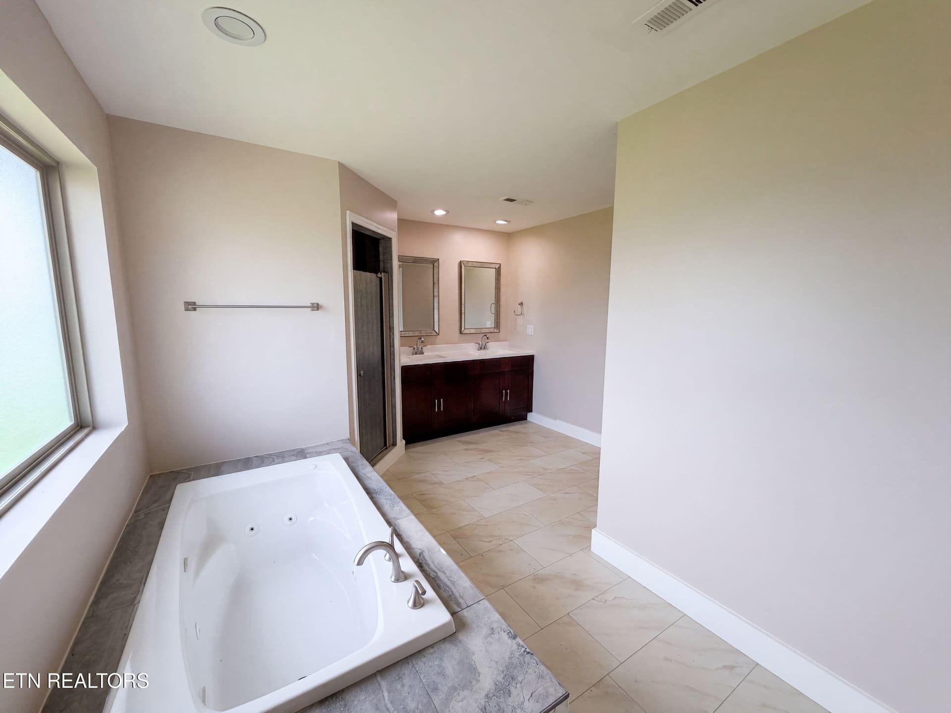 listing_6 - 354 Fairway Drive, Dandridge, TN 37725