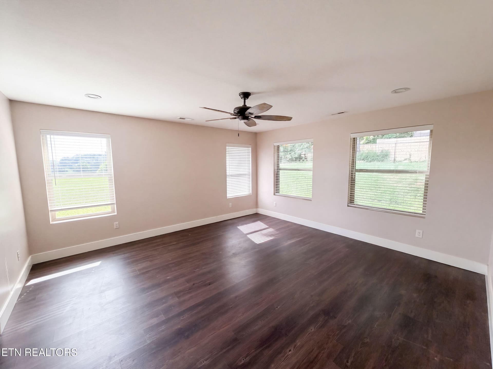 listing_13 - 354 Fairway Drive, Dandridge, TN 37725