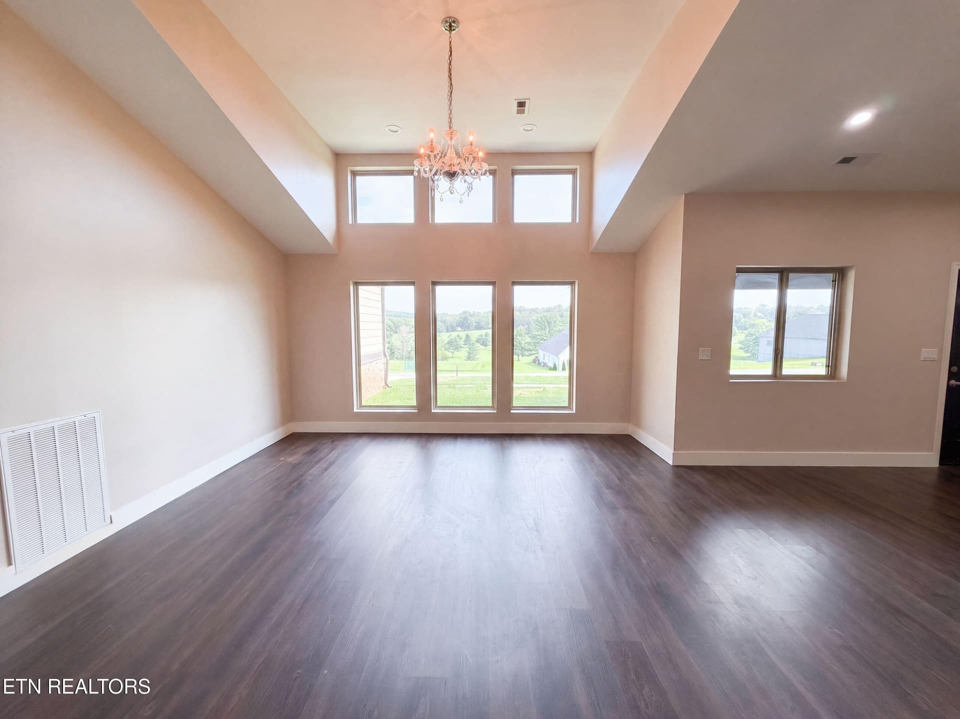 listing_18 - 354 Fairway Drive, Dandridge, TN 37725