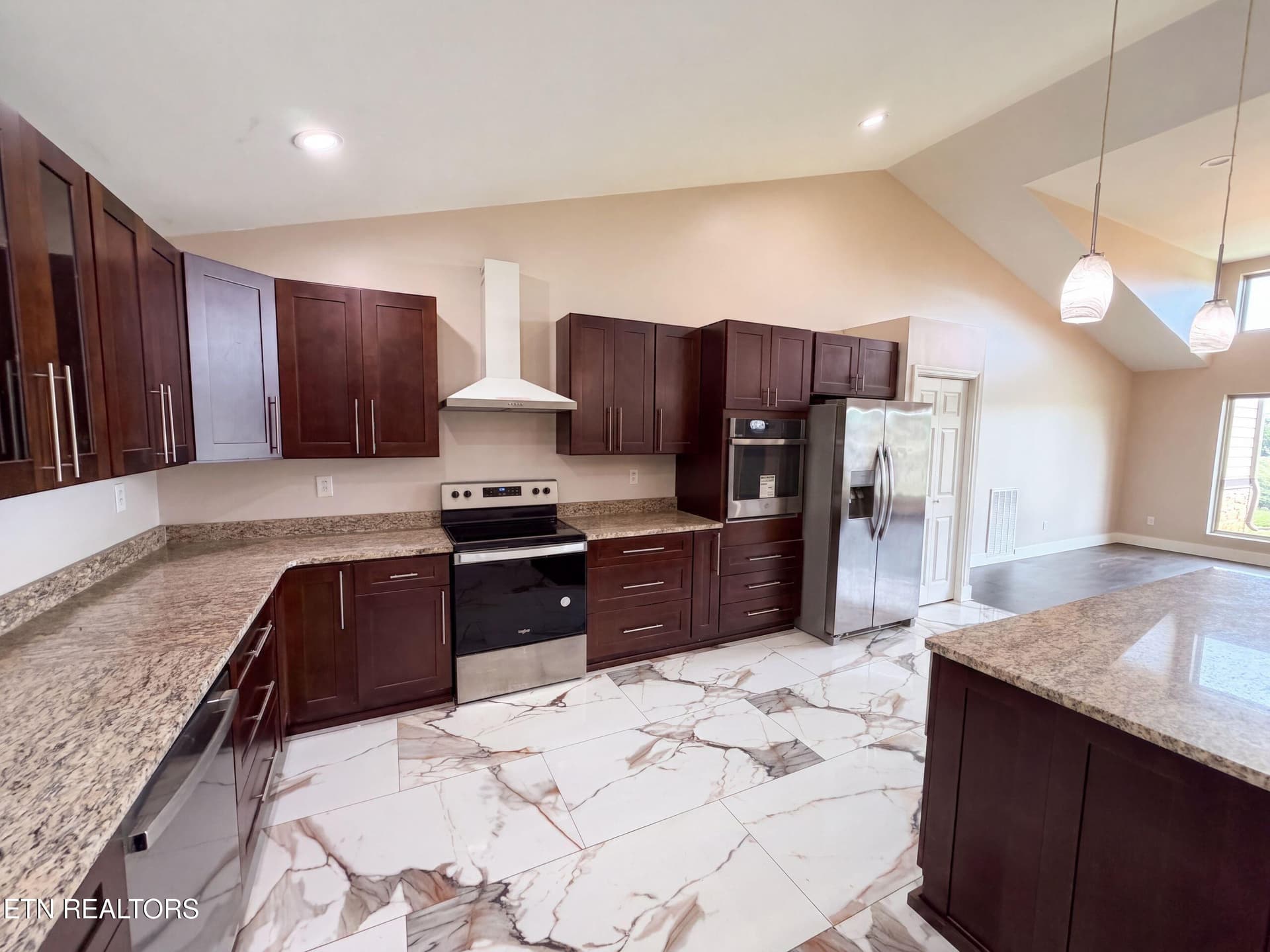 listing_23 - 354 Fairway Drive, Dandridge, TN 37725