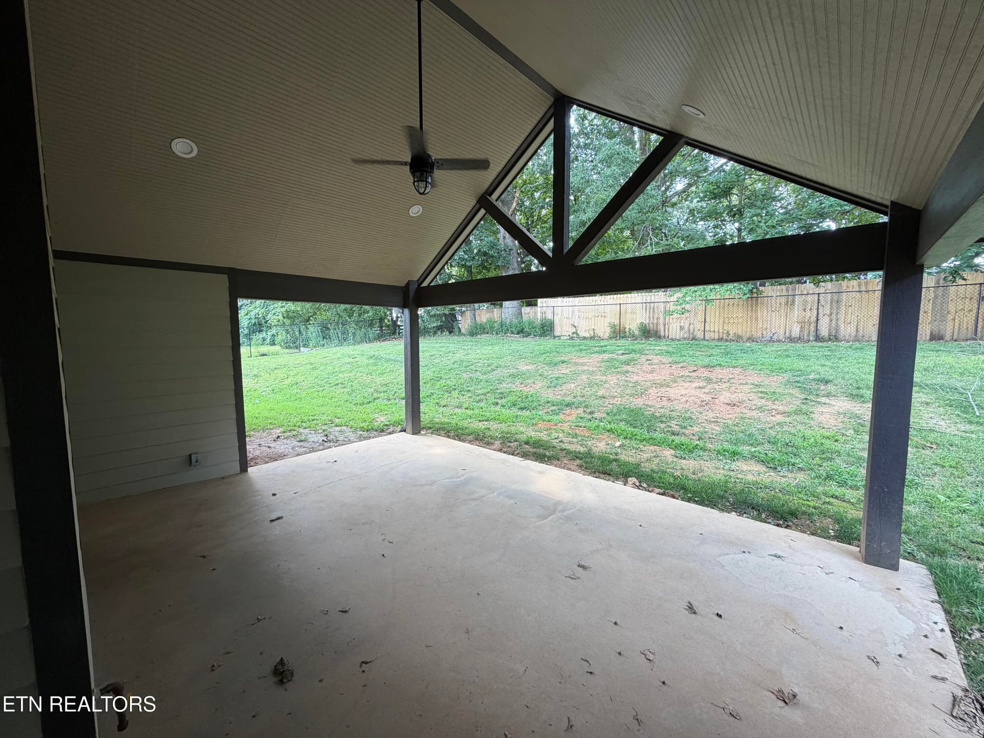 listing_27 - 354 Fairway Drive, Dandridge, TN 37725