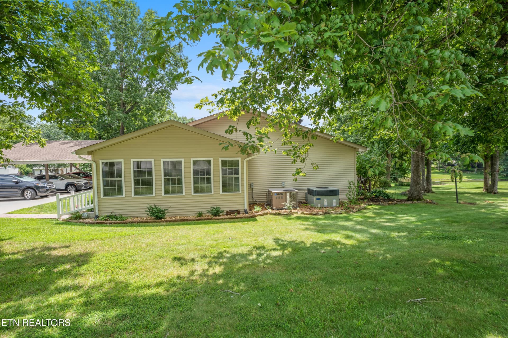 Exterior Side View - 20 Hickory Hollow Circle, Crossville, TN 38555