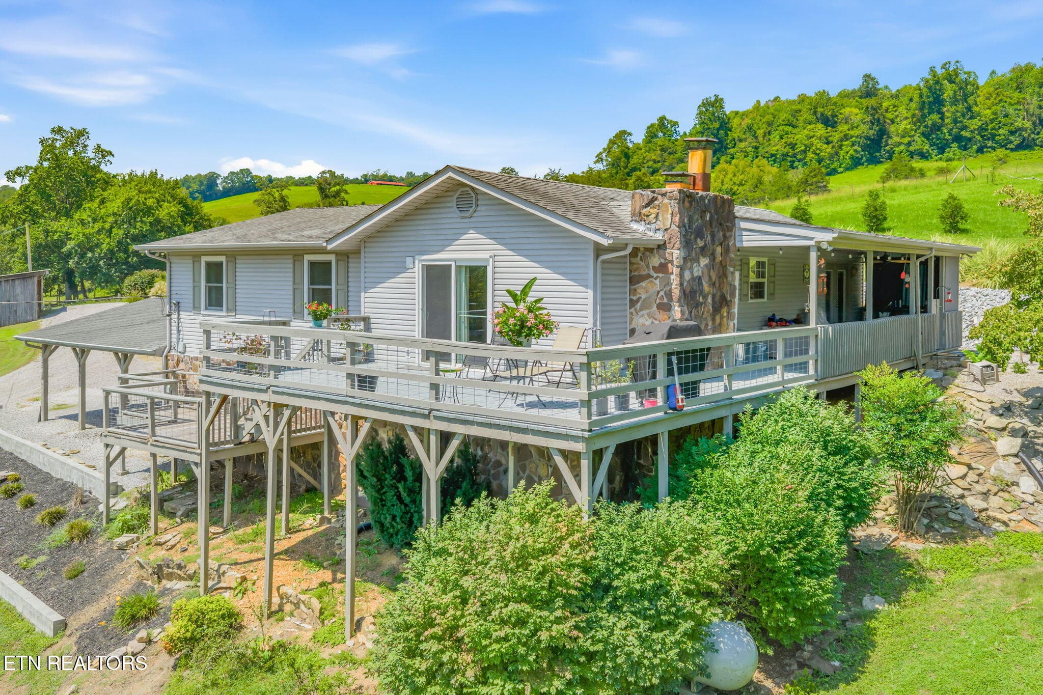 5-web-or-mls-3091 Dutch Valley Road-60 - 3091 Dutch Valley Rd, Washburn, TN 37888, Washburn