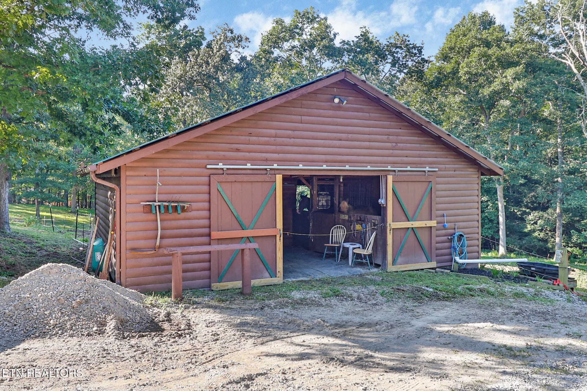 n44a7429-n44a7433 - 358 Red Oak Drive, Jamestown, TN 38556