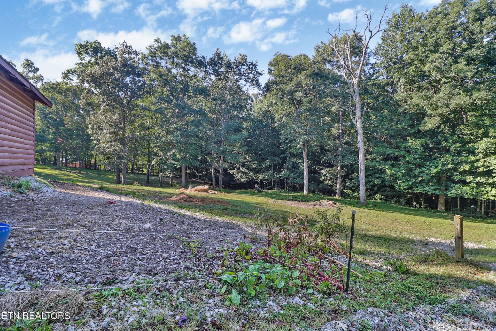 n44a7444-n44a7448 - 358 Red Oak Drive, Jamestown, TN 38556