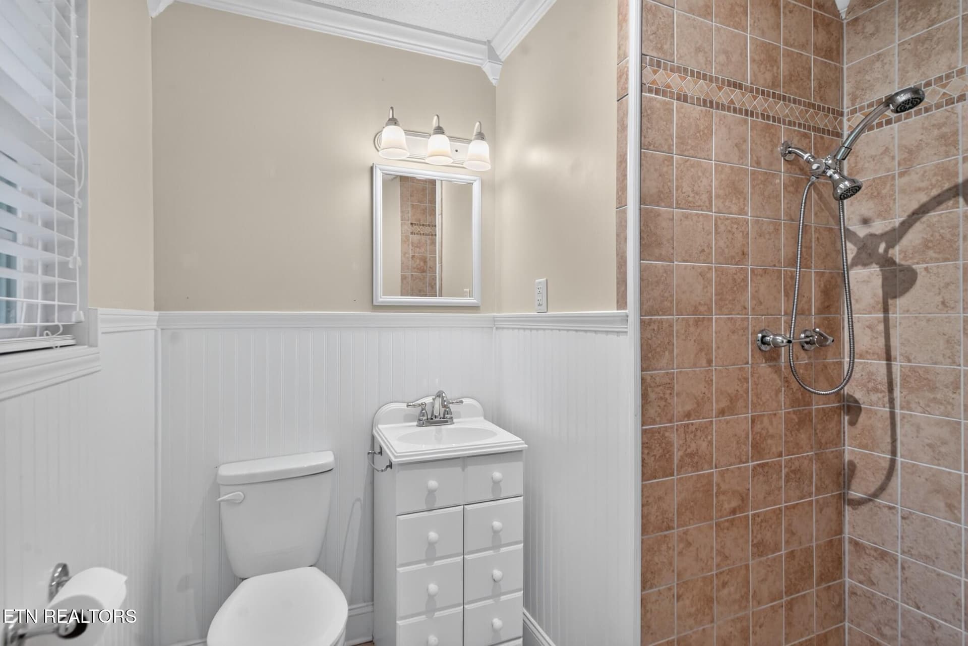 4636 NW Meadow Ave, Cleveland, TN 37312