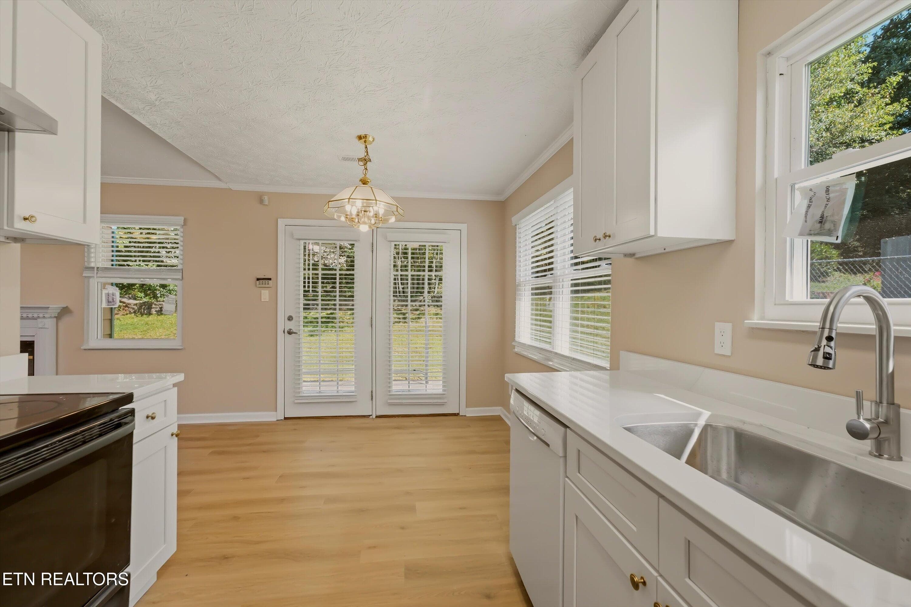 12-FINAL-10 - 3119 Kingsmore Drive, Knoxville, TN 37921, Knoxville