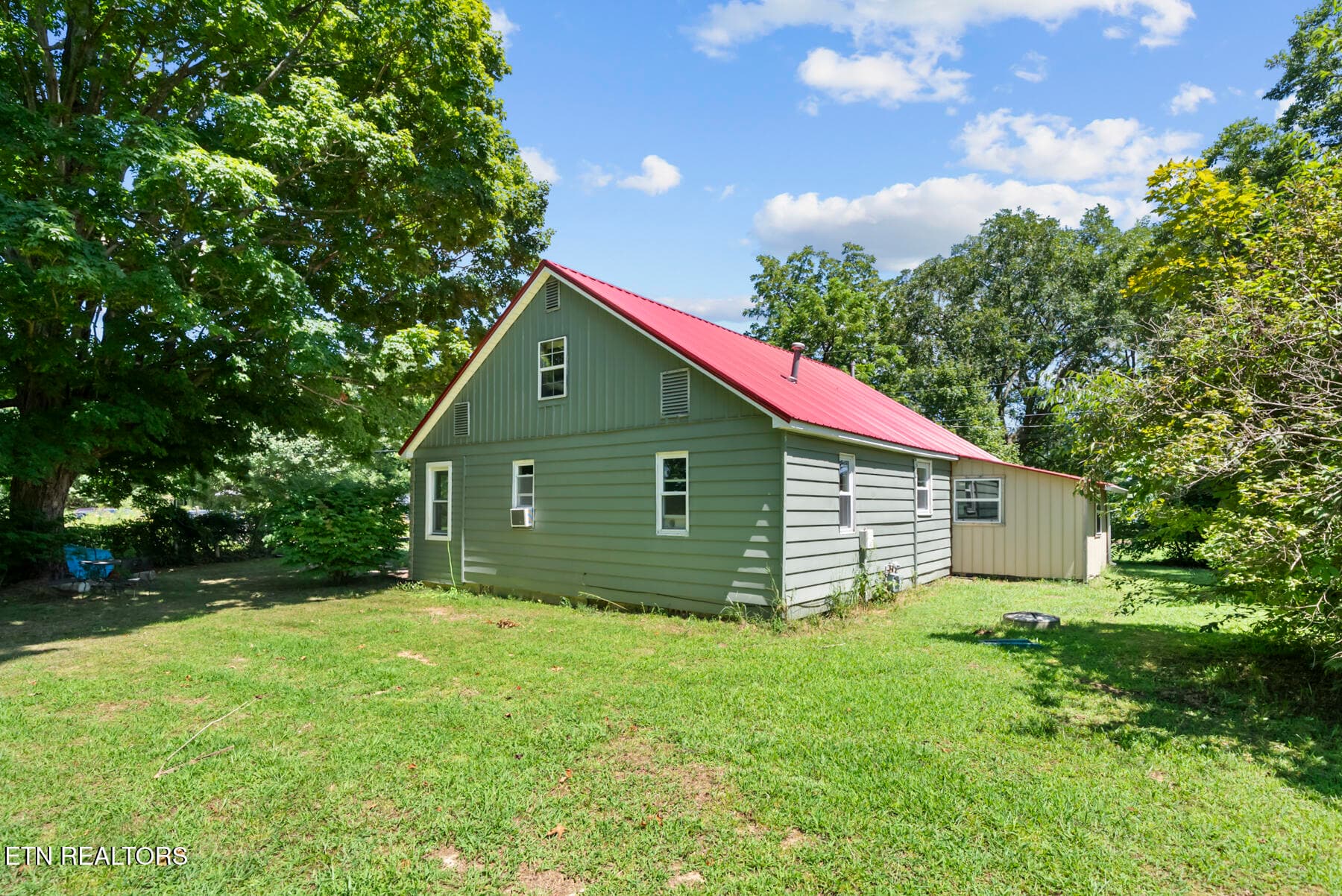 DSC09478 - 384 Woodlee St, Spencer, TN 38585