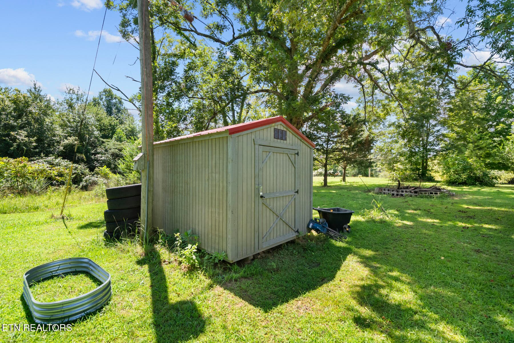 DSC09483 - 384 Woodlee St, Spencer, TN 38585