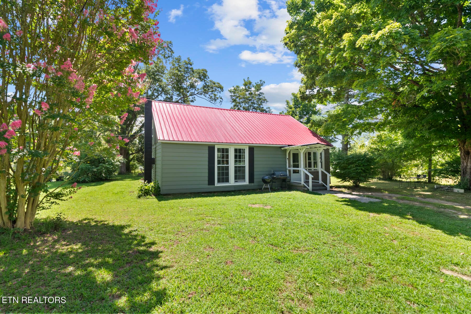 DSC09494 - 384 Woodlee St, Spencer, TN 38585