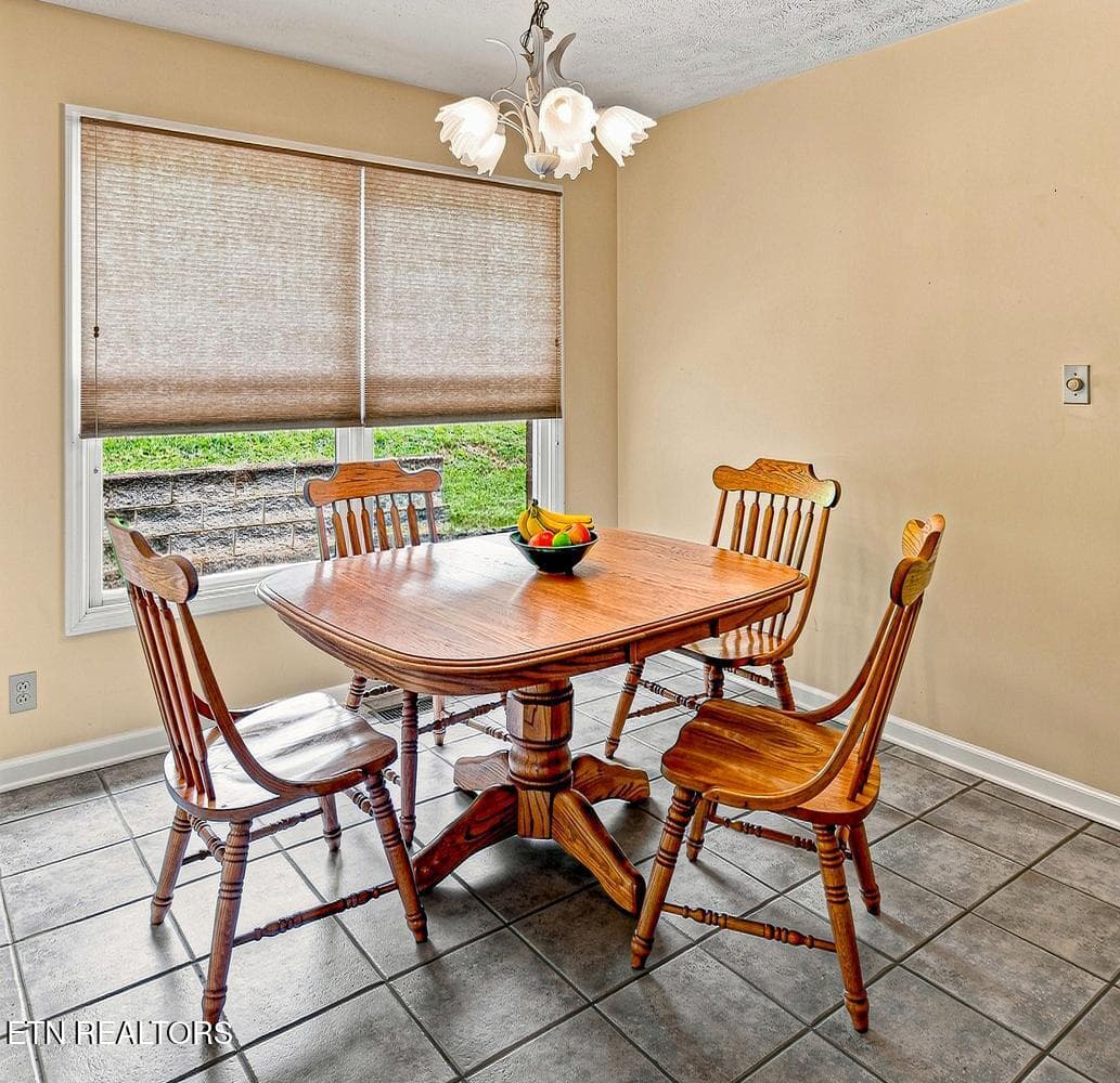 Breakfast Room - 1211 Rockley Rd, Knoxville, TN 37932