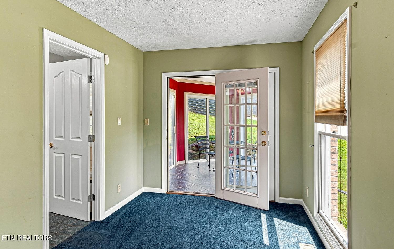 Master Suite/Sitting Room Space - 1211 Rockley Rd, Knoxville, TN 37932