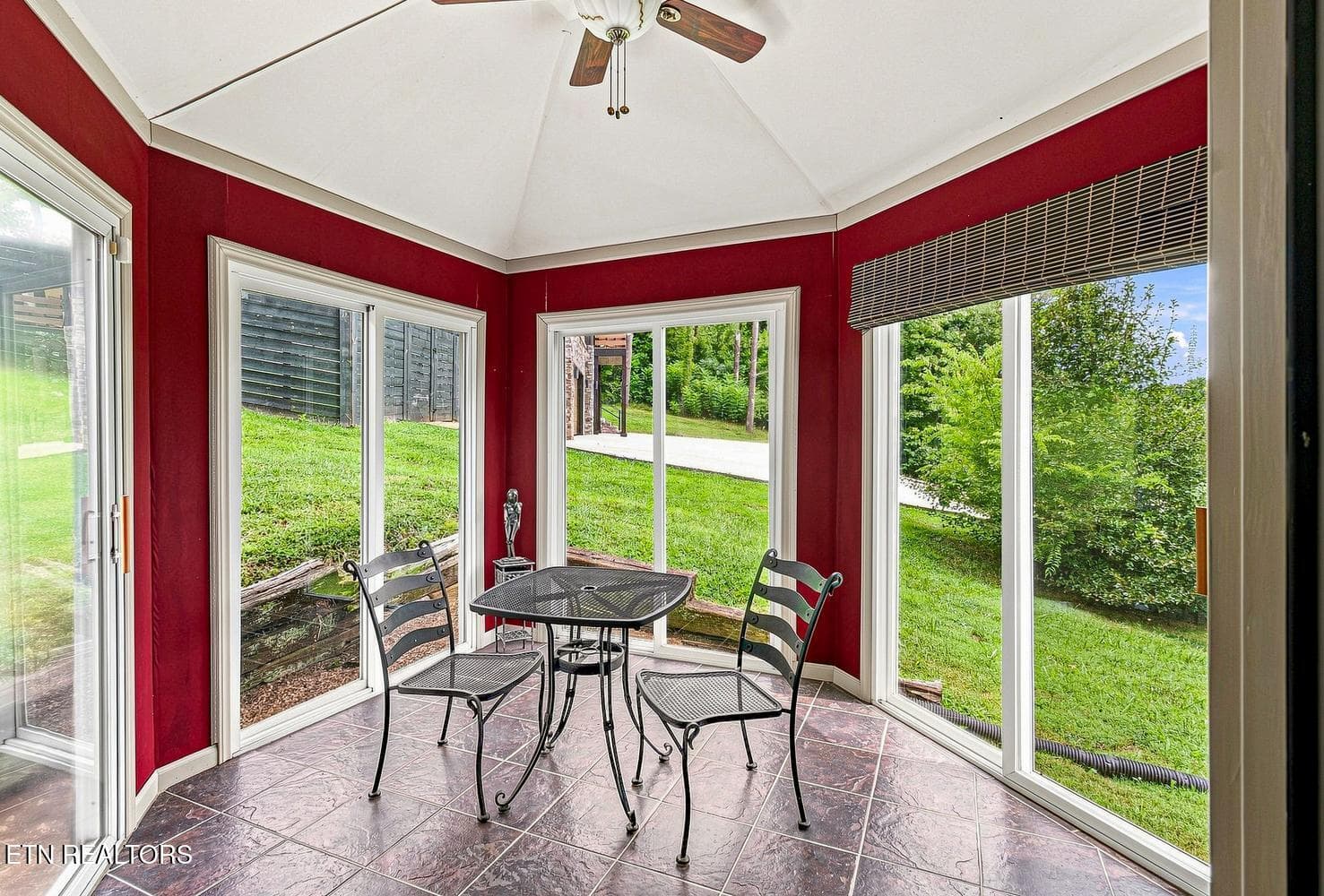 Mountain View Sunroom By Master Suite - 1211 Rockley Rd, Knoxville, TN 37932