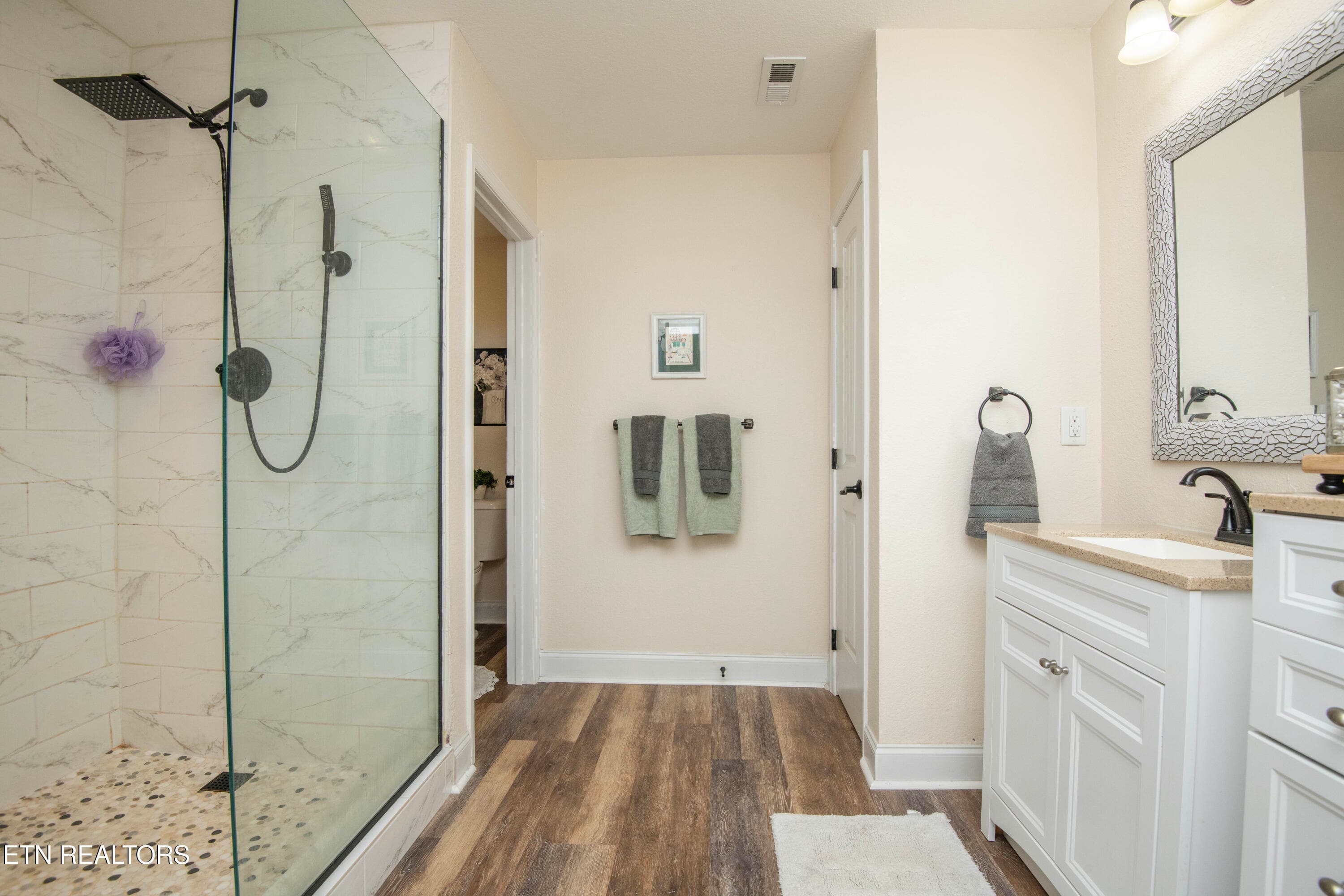 master bath 1 - 1125 Walker Rd, Maryville, TN 37801