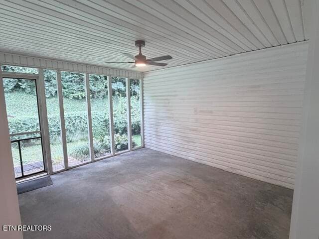 Screened Porch in Back - 943 Spring Park Rd, Knoxville, TN 37914