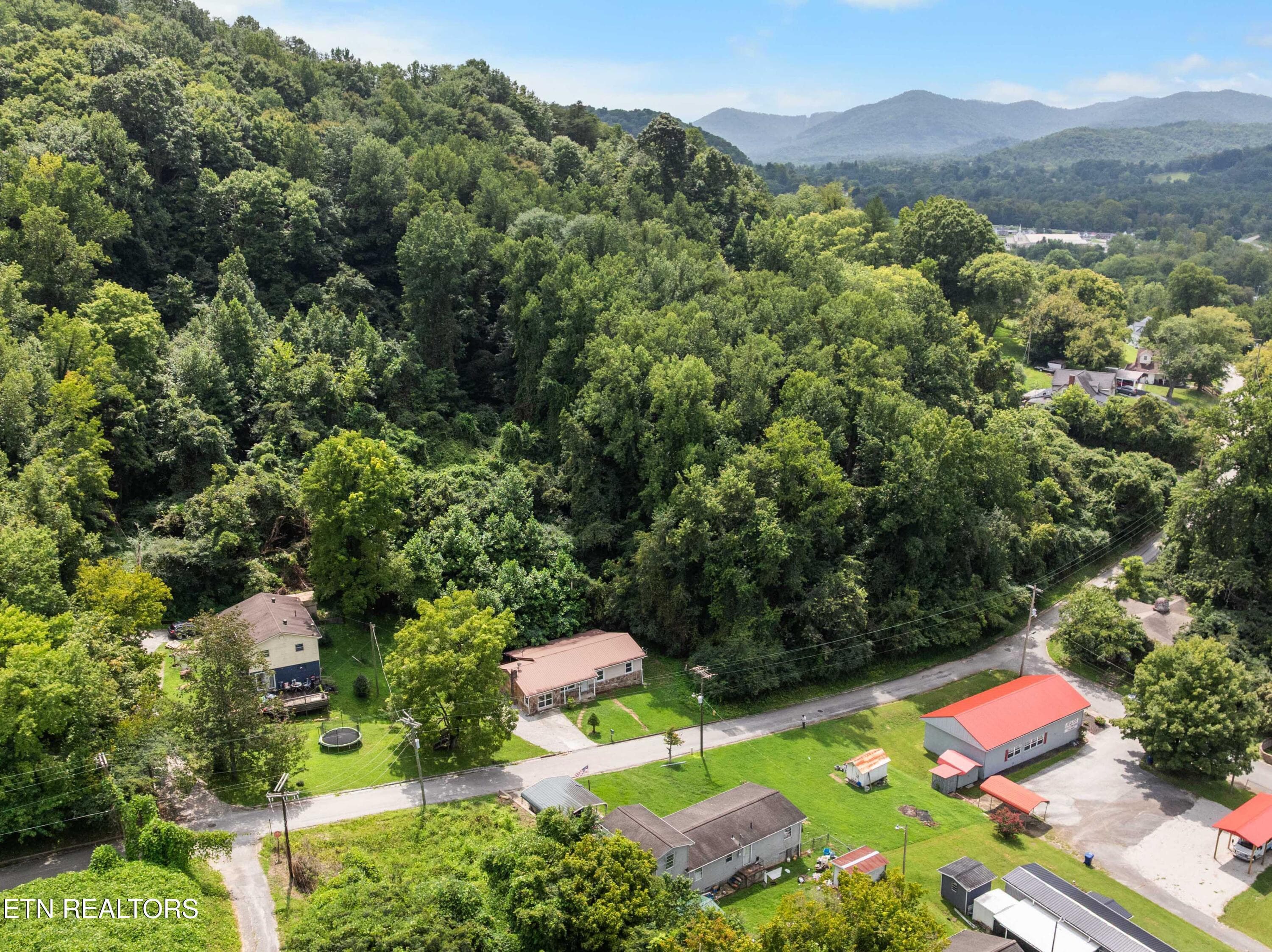 DJI_0236 - 232 E Robbins St, Jellico, TN 37762