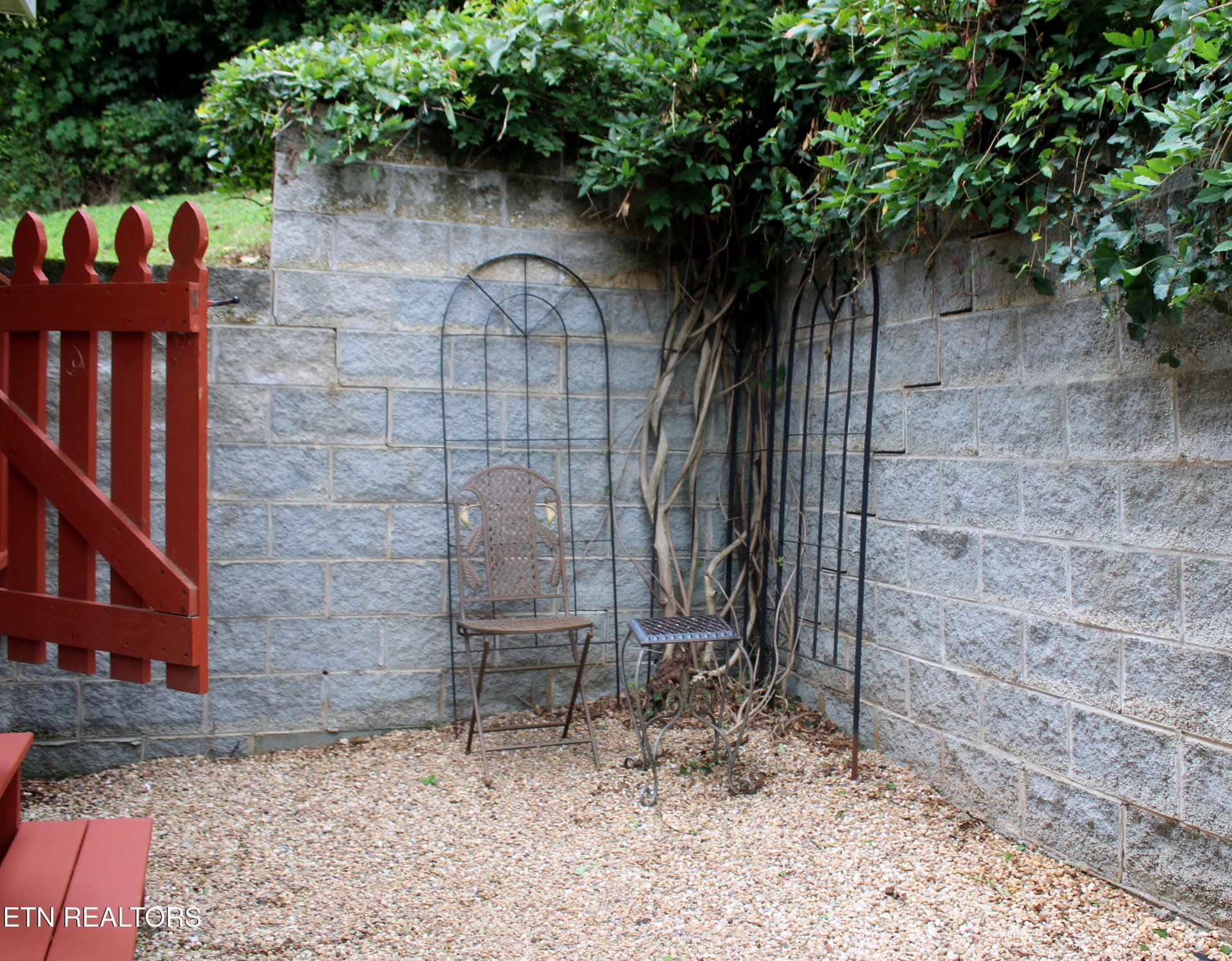 Secret Garden - 1211 Rockley Rd, Knoxville, TN 37932