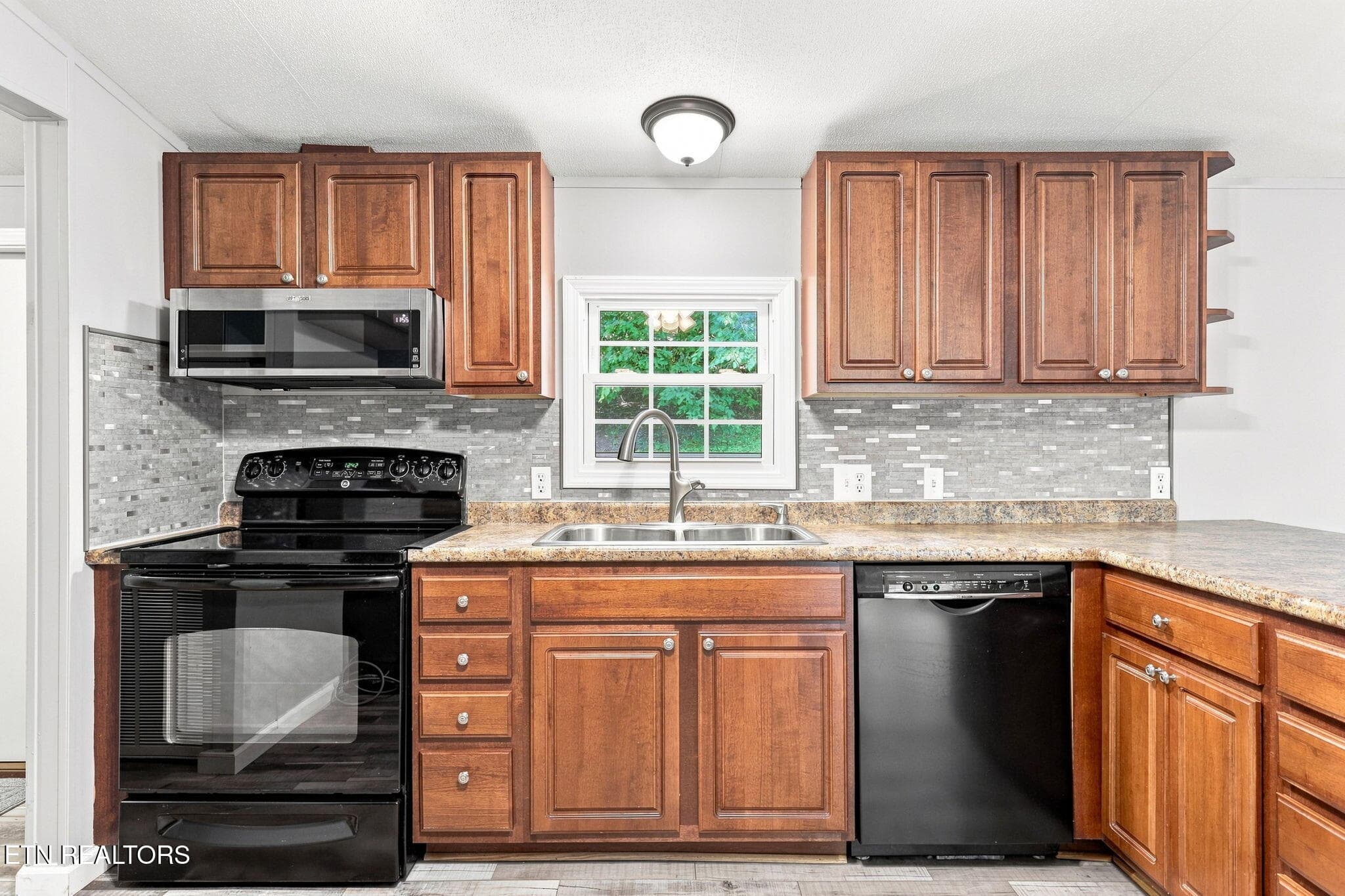 42-web-or-mls-3F1A0106 - 8111 Pickens Gap Rd, Knoxville, TN 37920