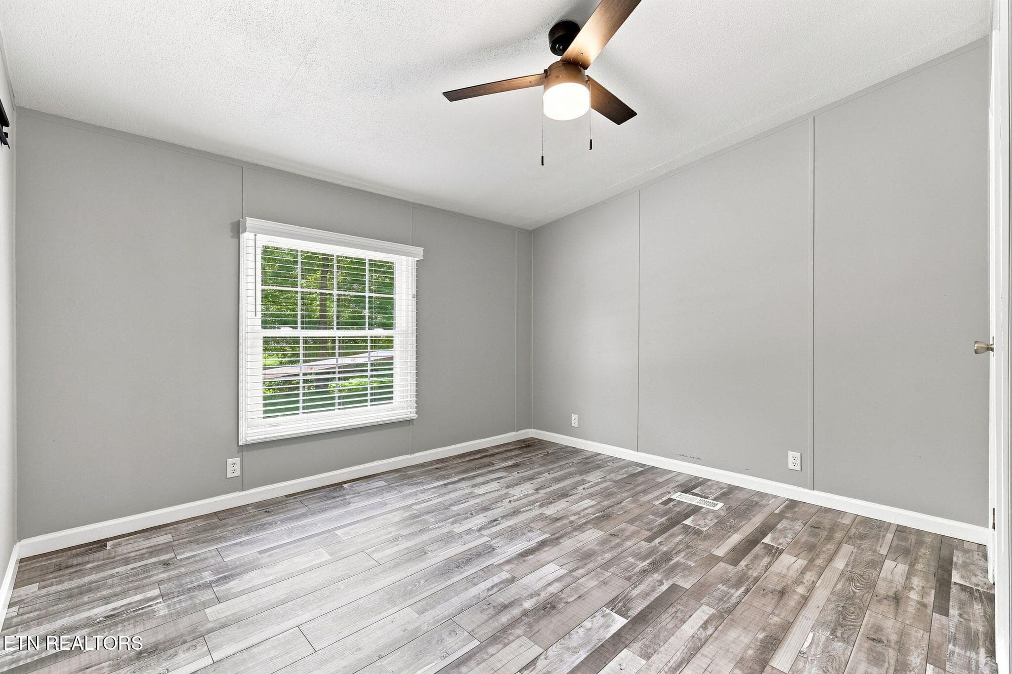 50-web-or-mls-3F1A0130 - 8111 Pickens Gap Rd, Knoxville, TN 37920