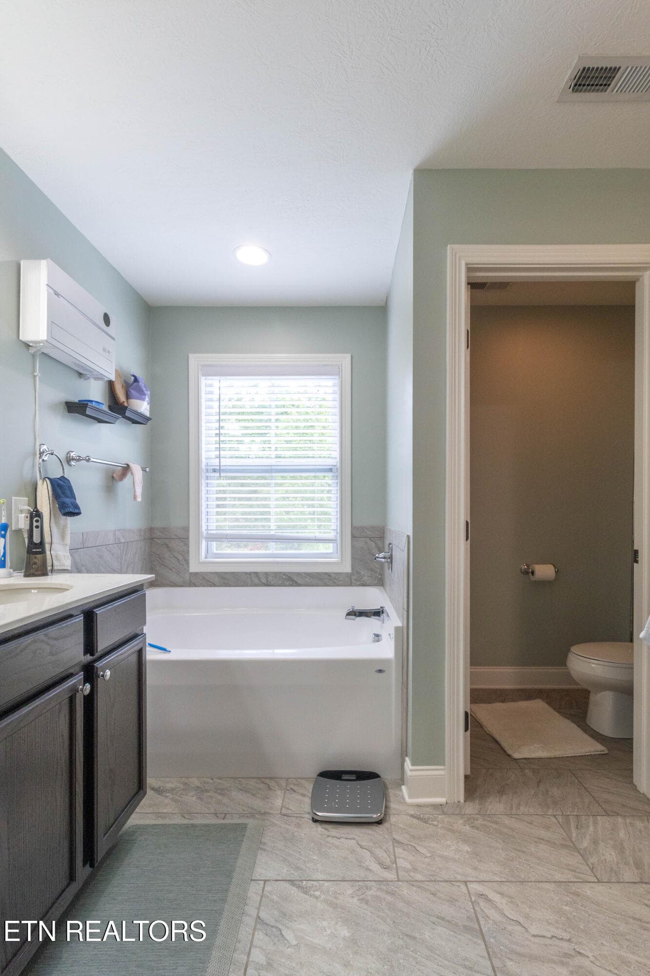 1U6A1714 - 1416 Madison Oaks Rd, Knoxville, TN 37924, Knoxville