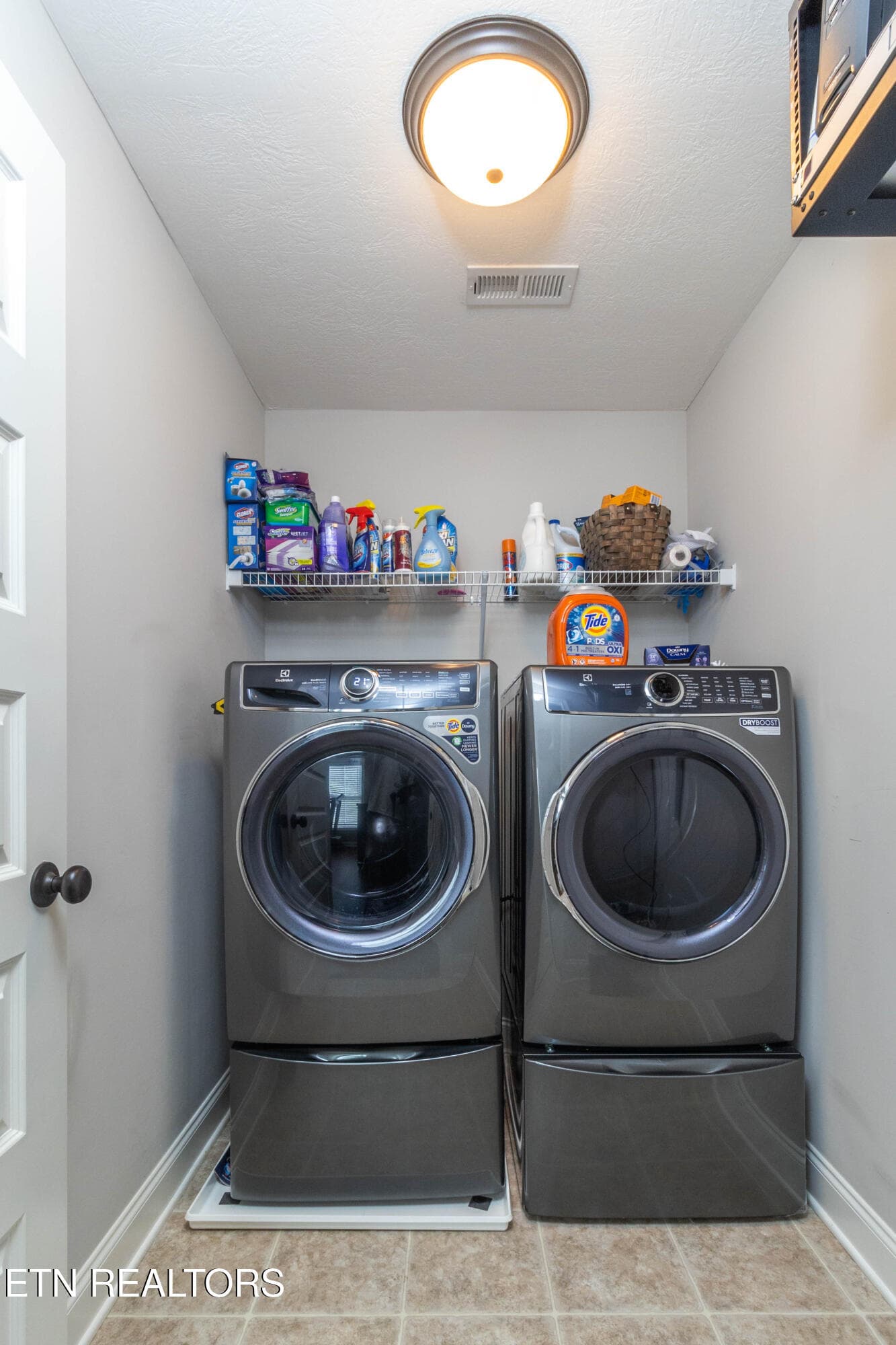 1U6A1694 - 1416 Madison Oaks Rd, Knoxville, TN 37924, Knoxville