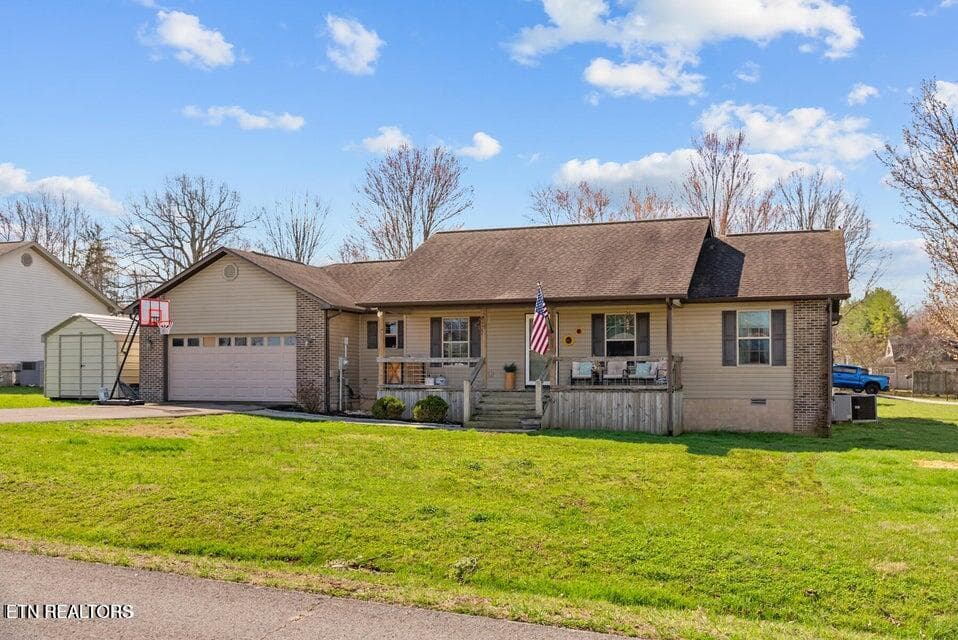 LAKYN - 34 Lakyn Drive, Crossville, TN 38571
