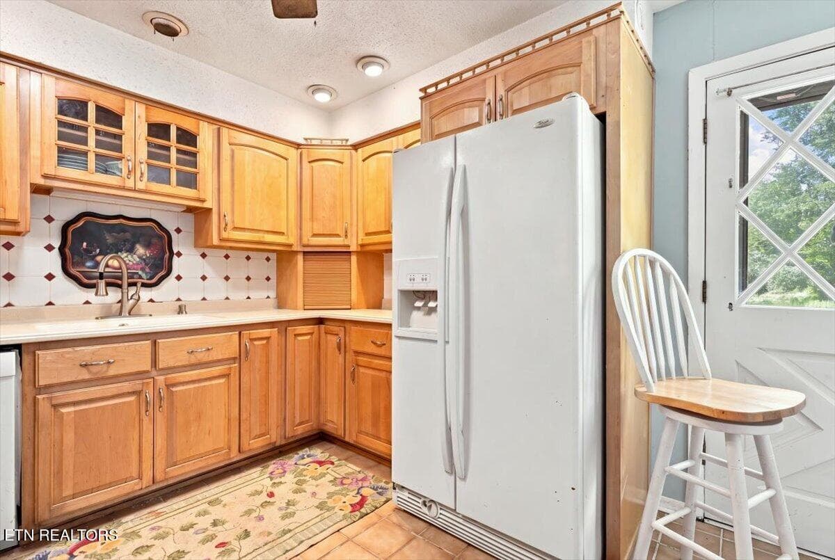 Kitchen 3 - 1909 Grenada Blvd, Knoxville, TN 37922, Knoxville