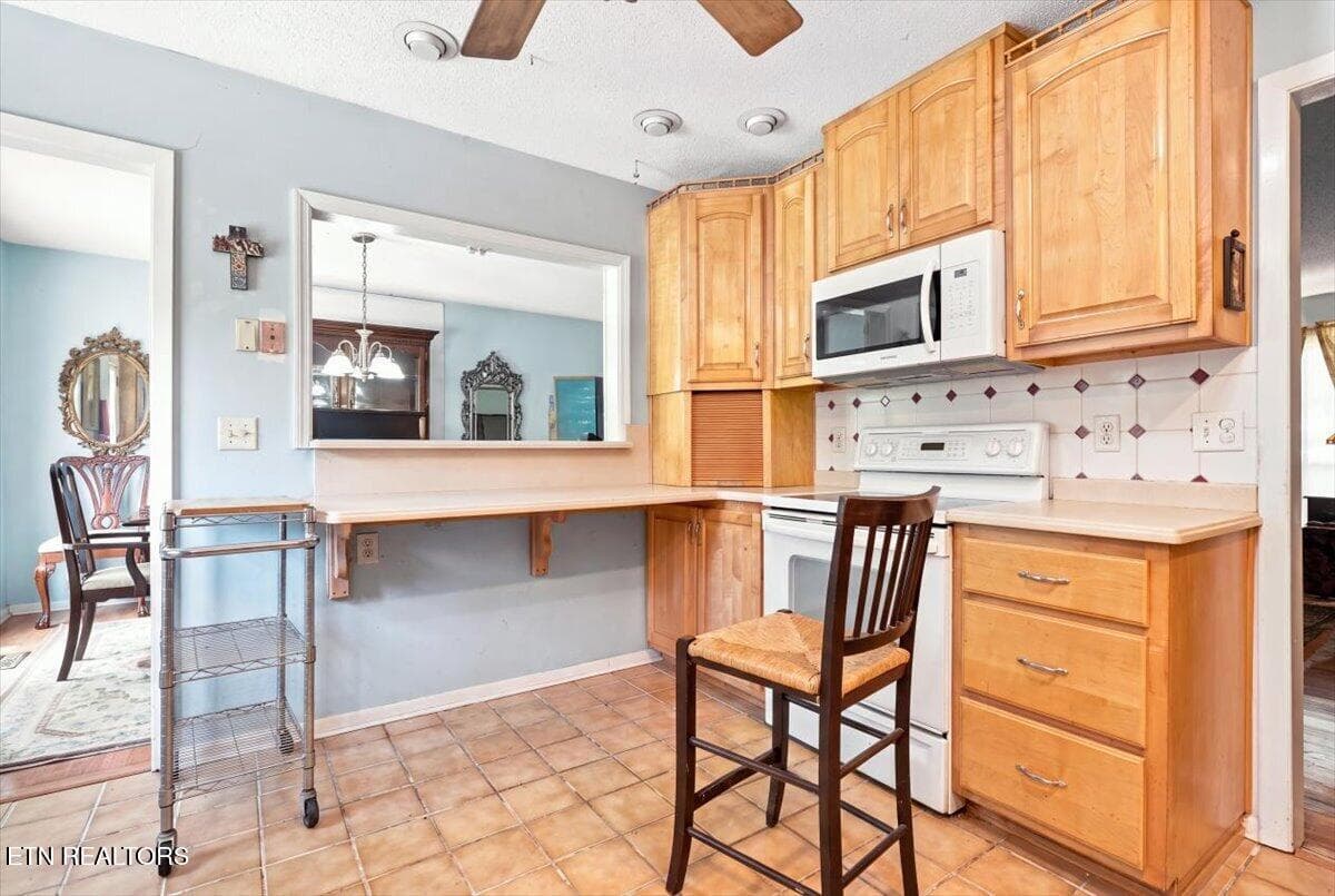 Kitchen 4 - 1909 Grenada Blvd, Knoxville, TN 37922, Knoxville