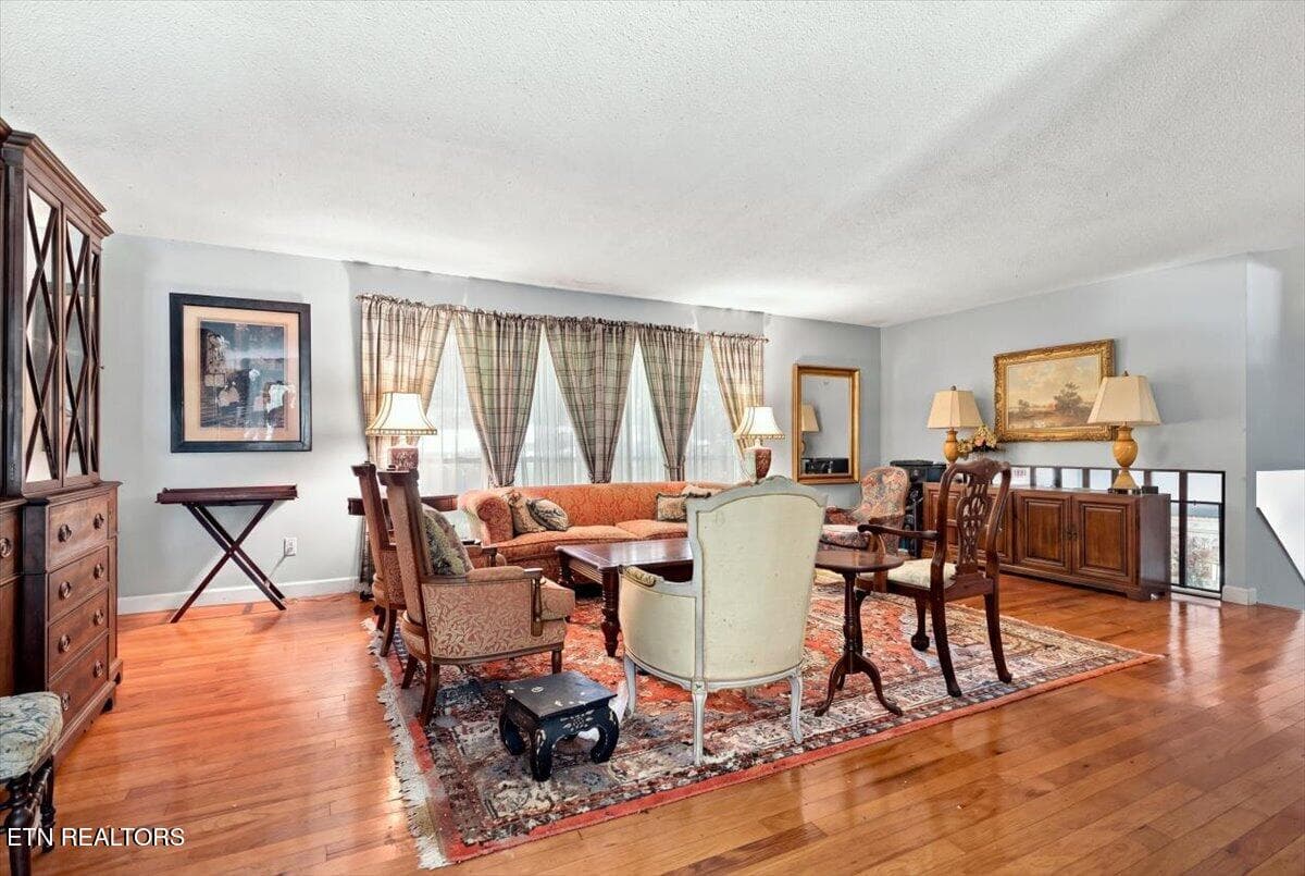 Dining Area - 1909 Grenada Blvd, Knoxville, TN 37922, Knoxville
